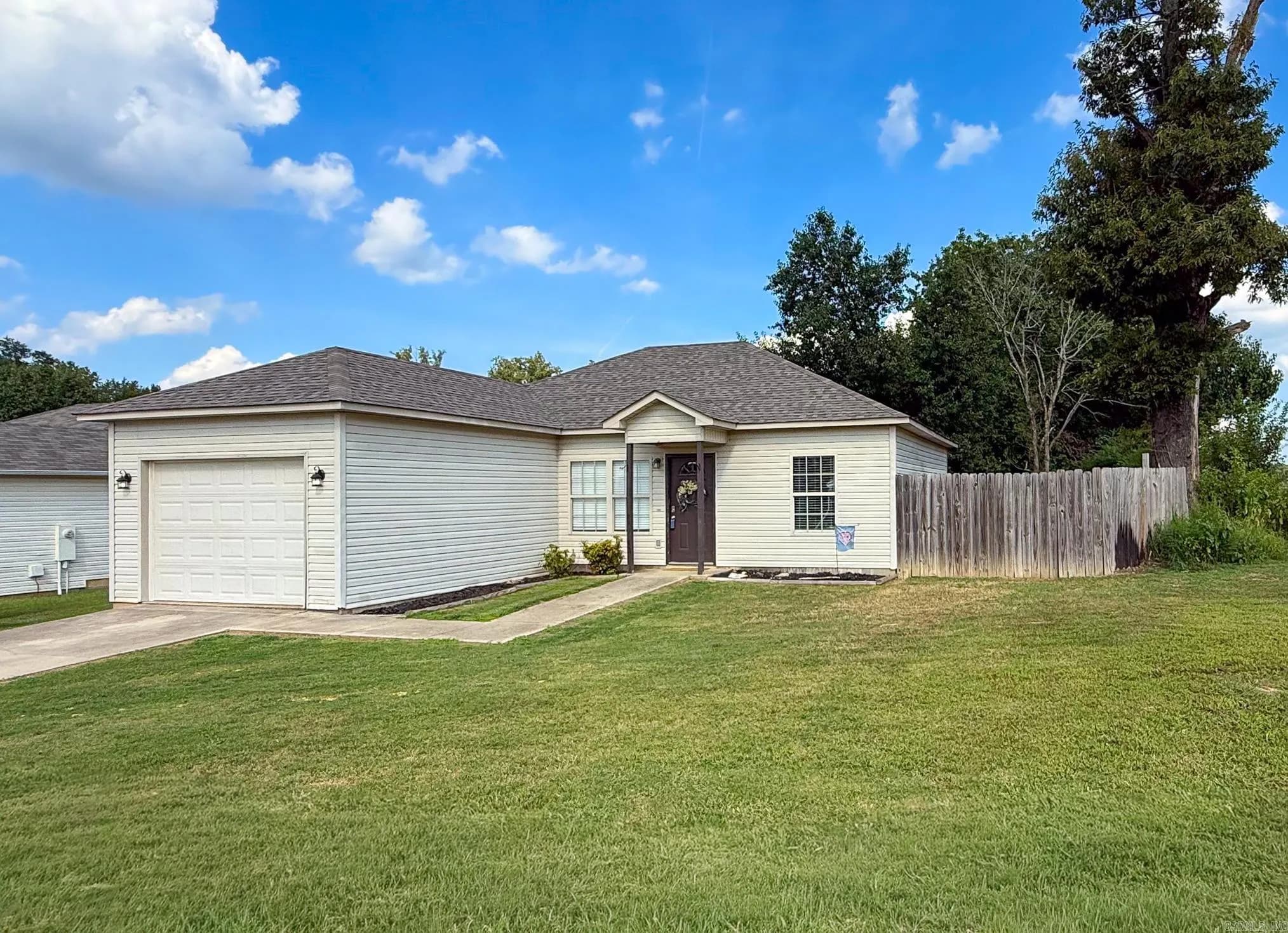 Property at 1605  Moon - Image 2
