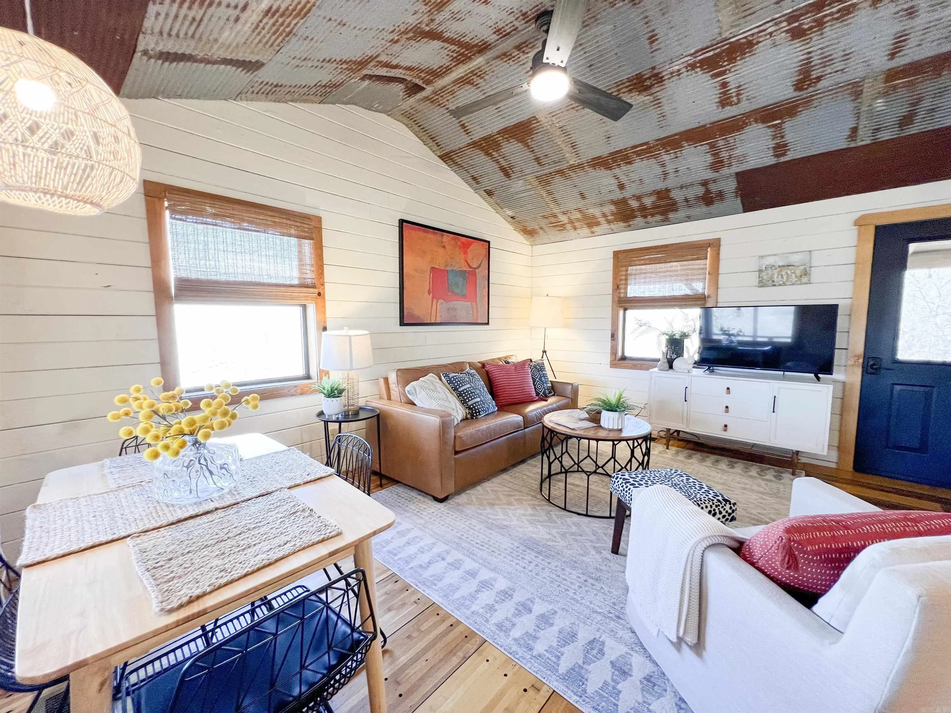 Property at 912  Double bridge loop - Image 12