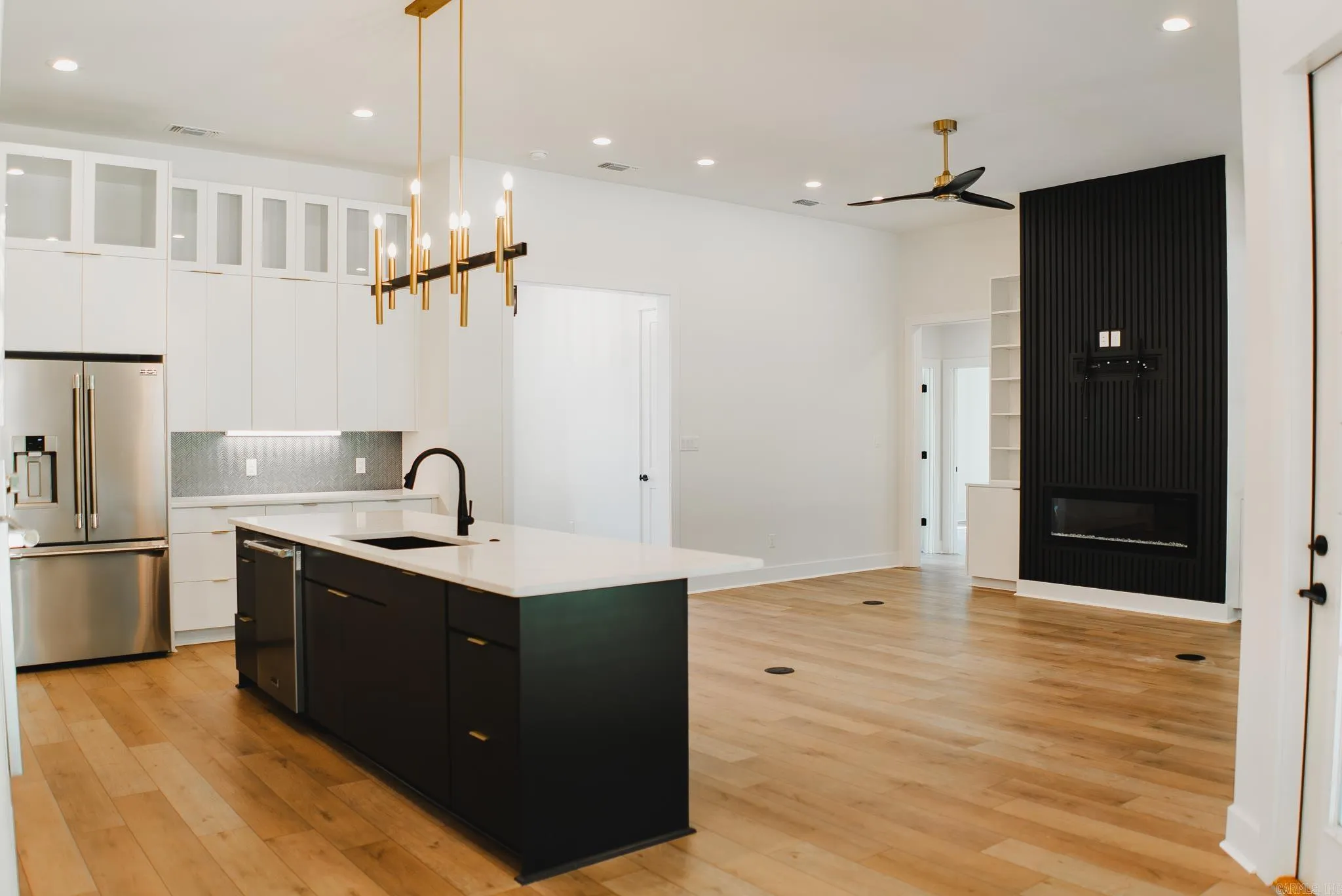 Property at 592  Rebecca - Image 20