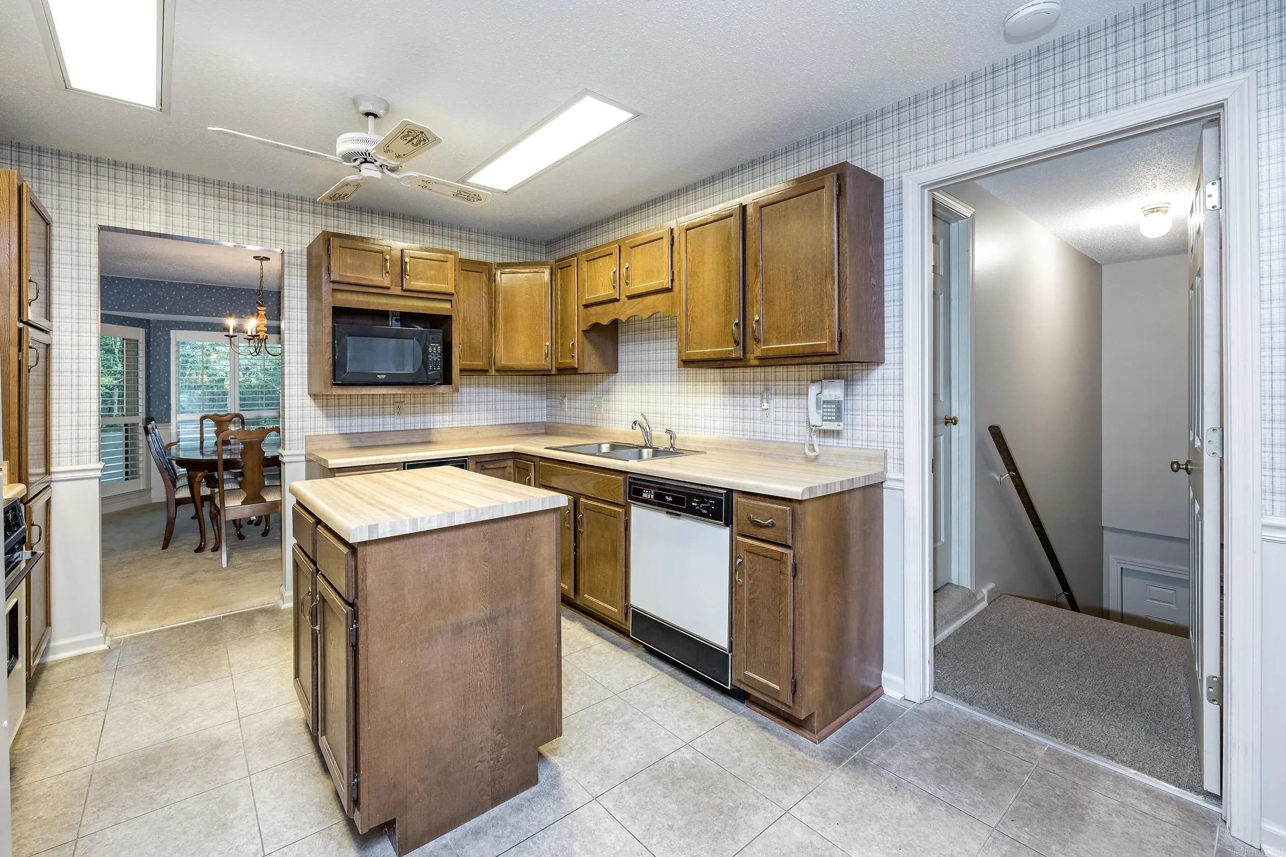 Property at 13224  Pompano dr - Image 15