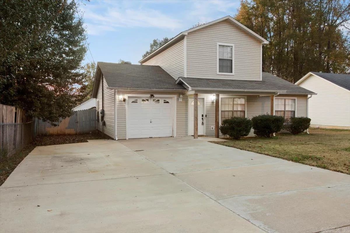 Property at 1513  Noah - Image 3