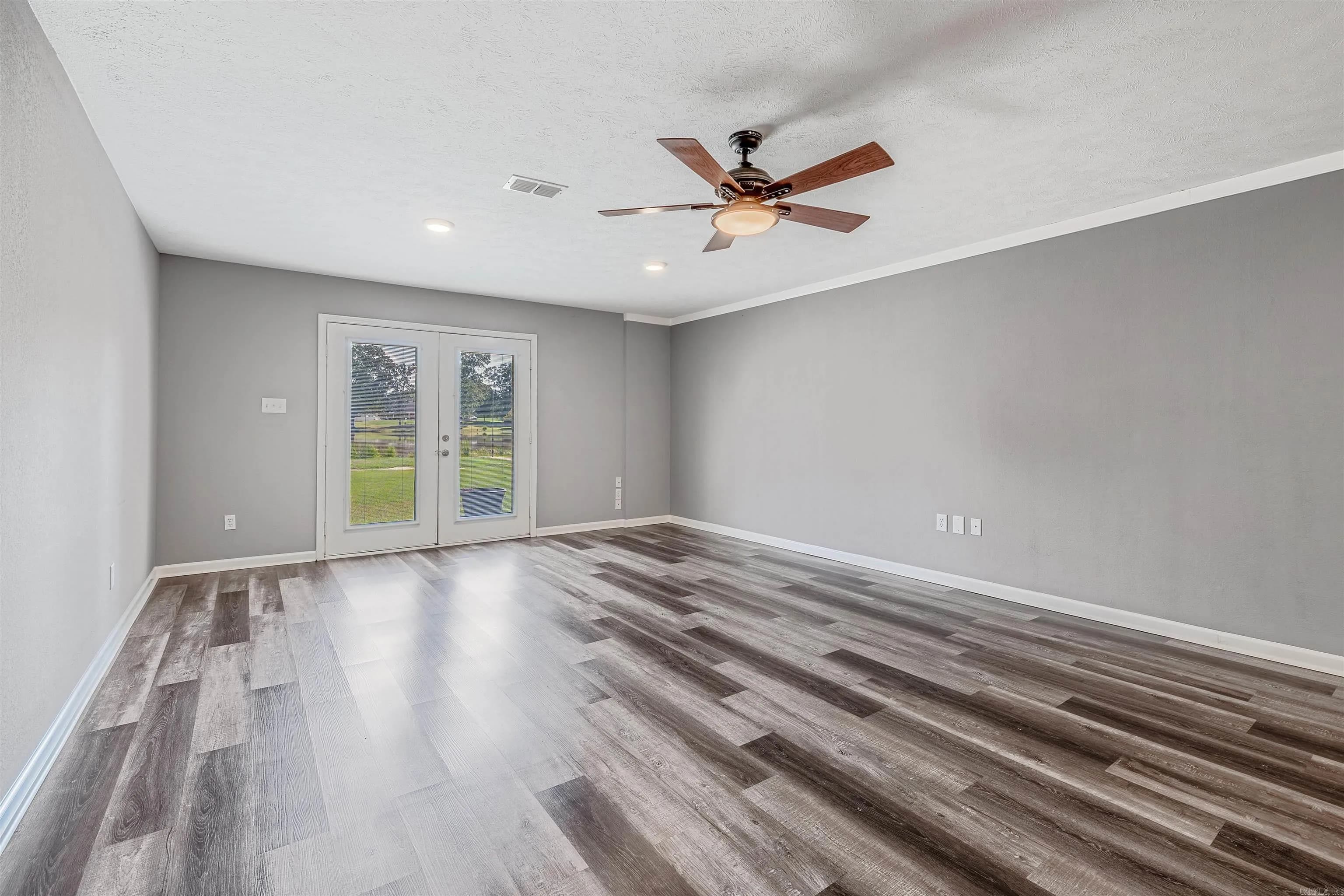 Property at 1190  Dogwood - Image 33