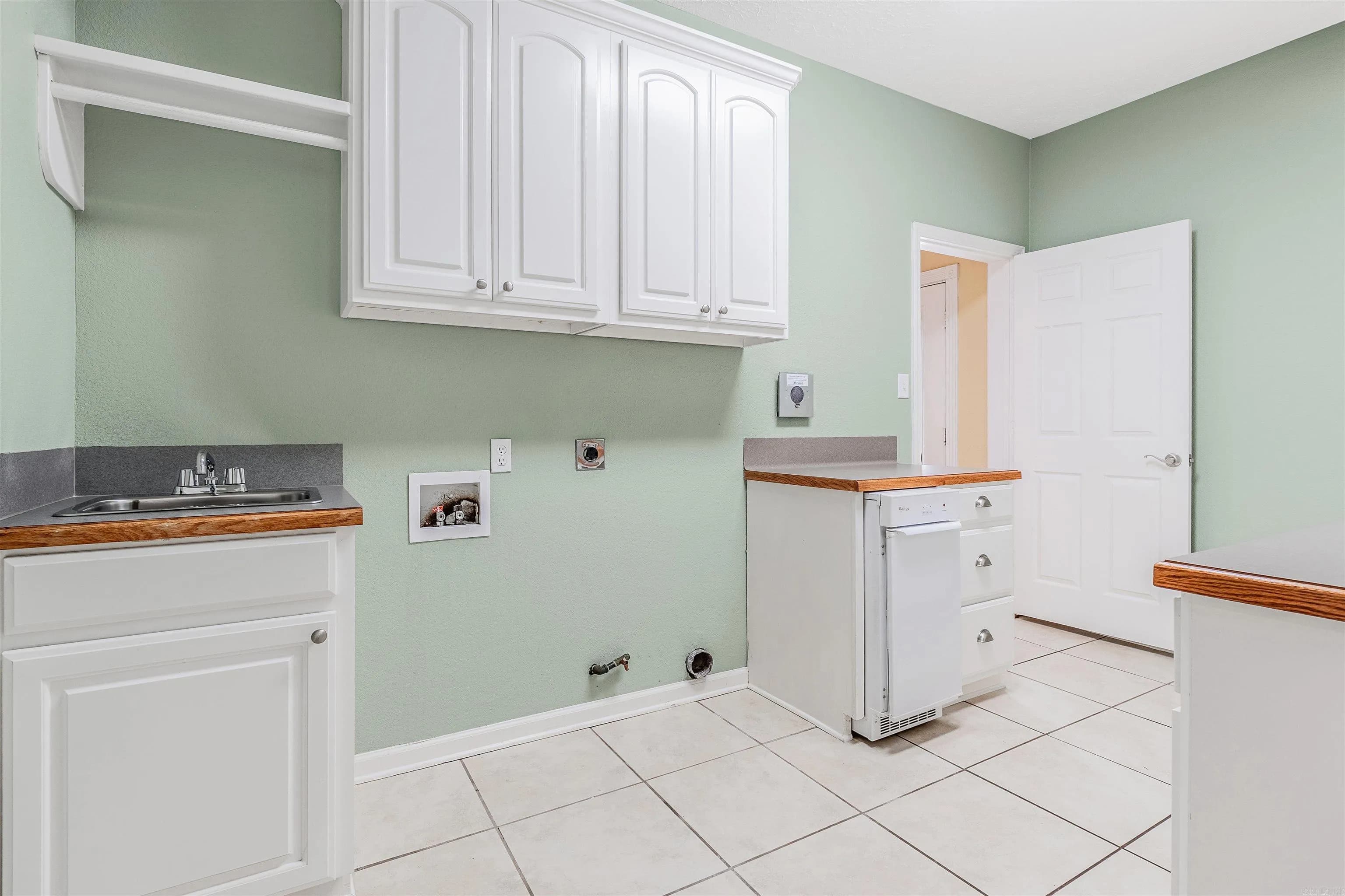 Property at 1190  Dogwood - Image 31