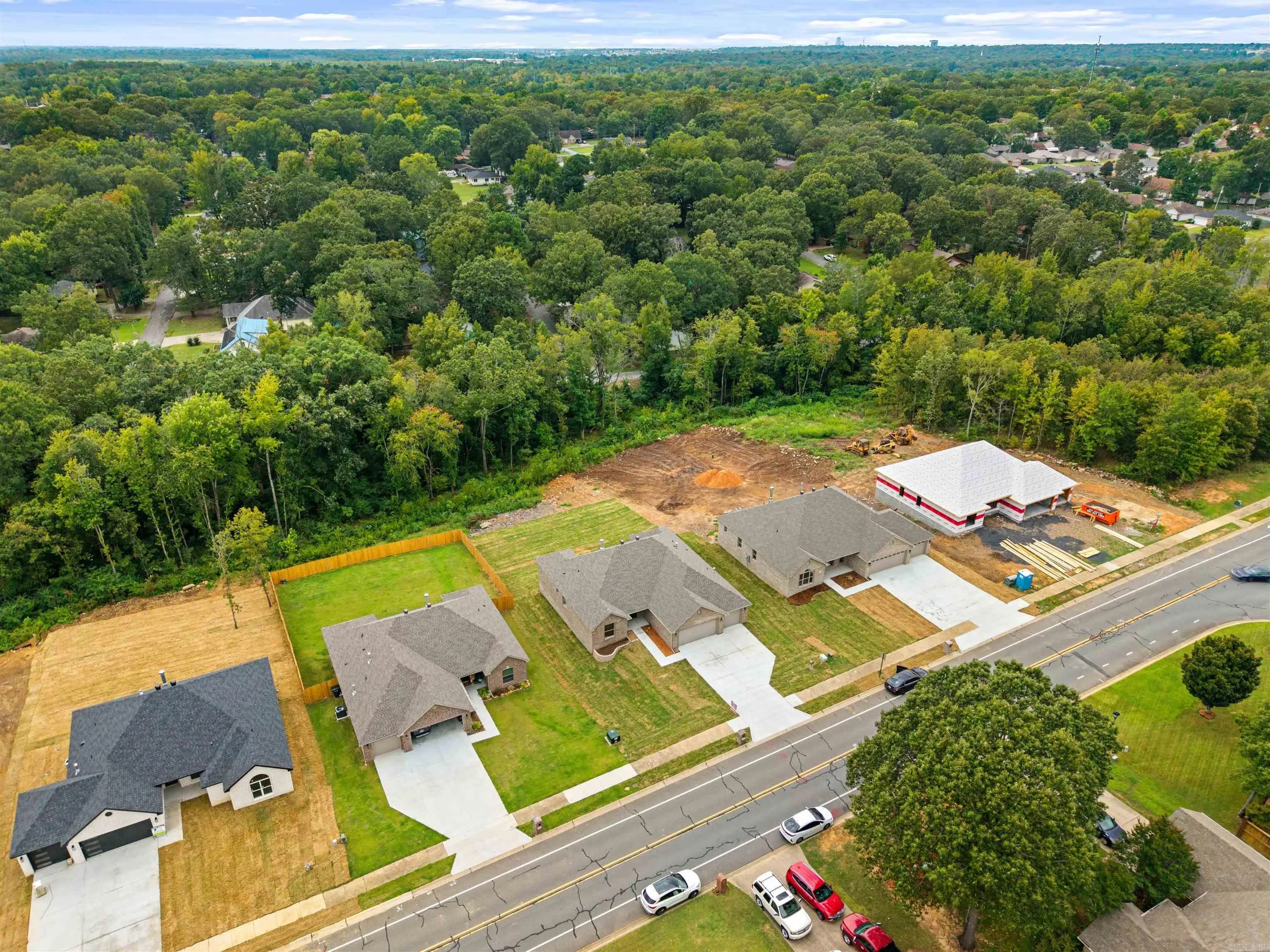 Property at 2712 E Maryland - Image 43