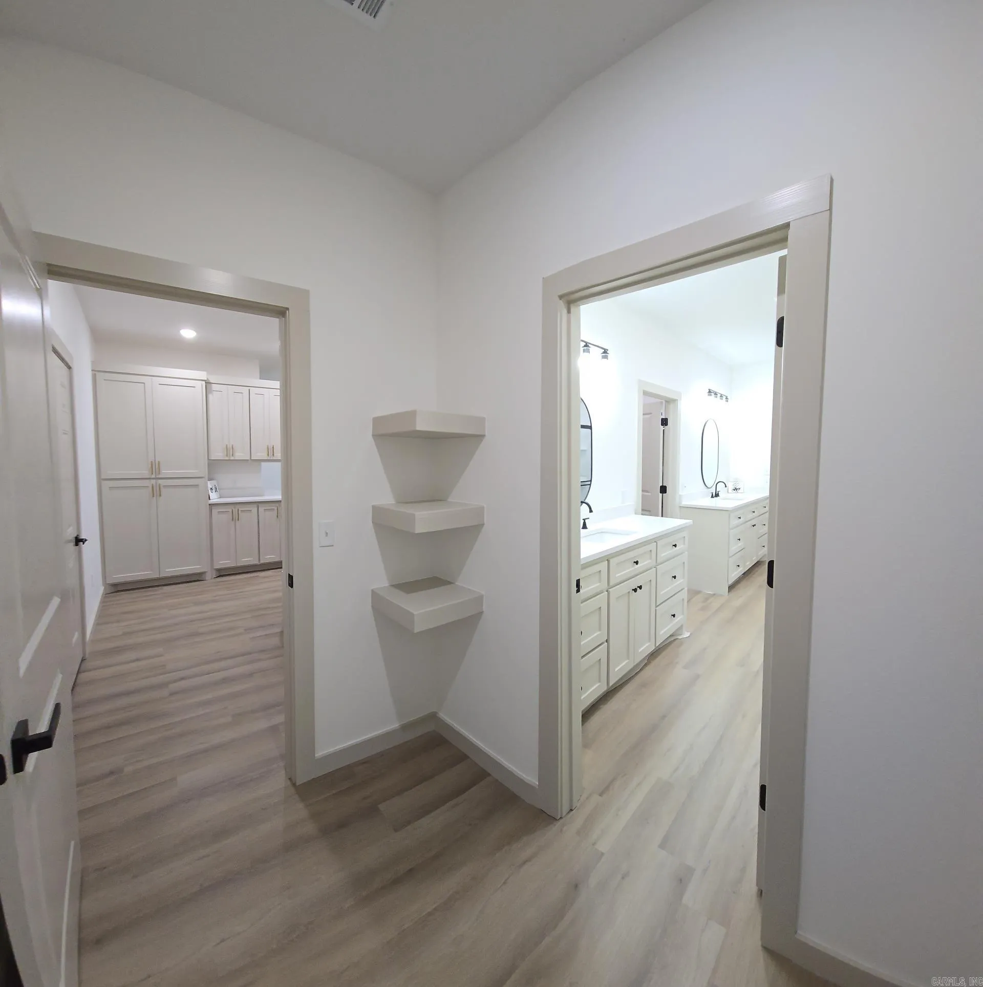 Property at 109  Diamondhead - Image 20