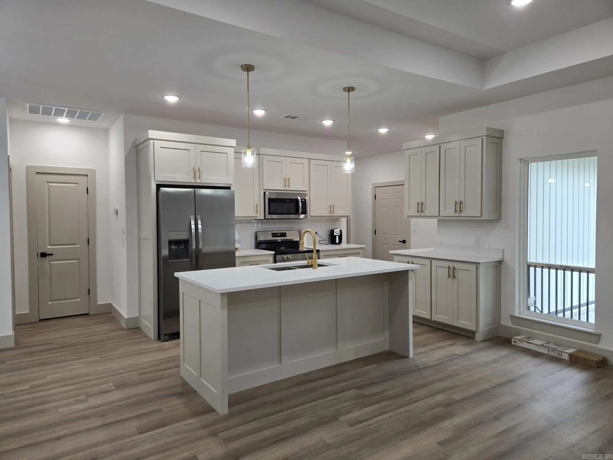 Property at 109  Diamondhead - Image 3