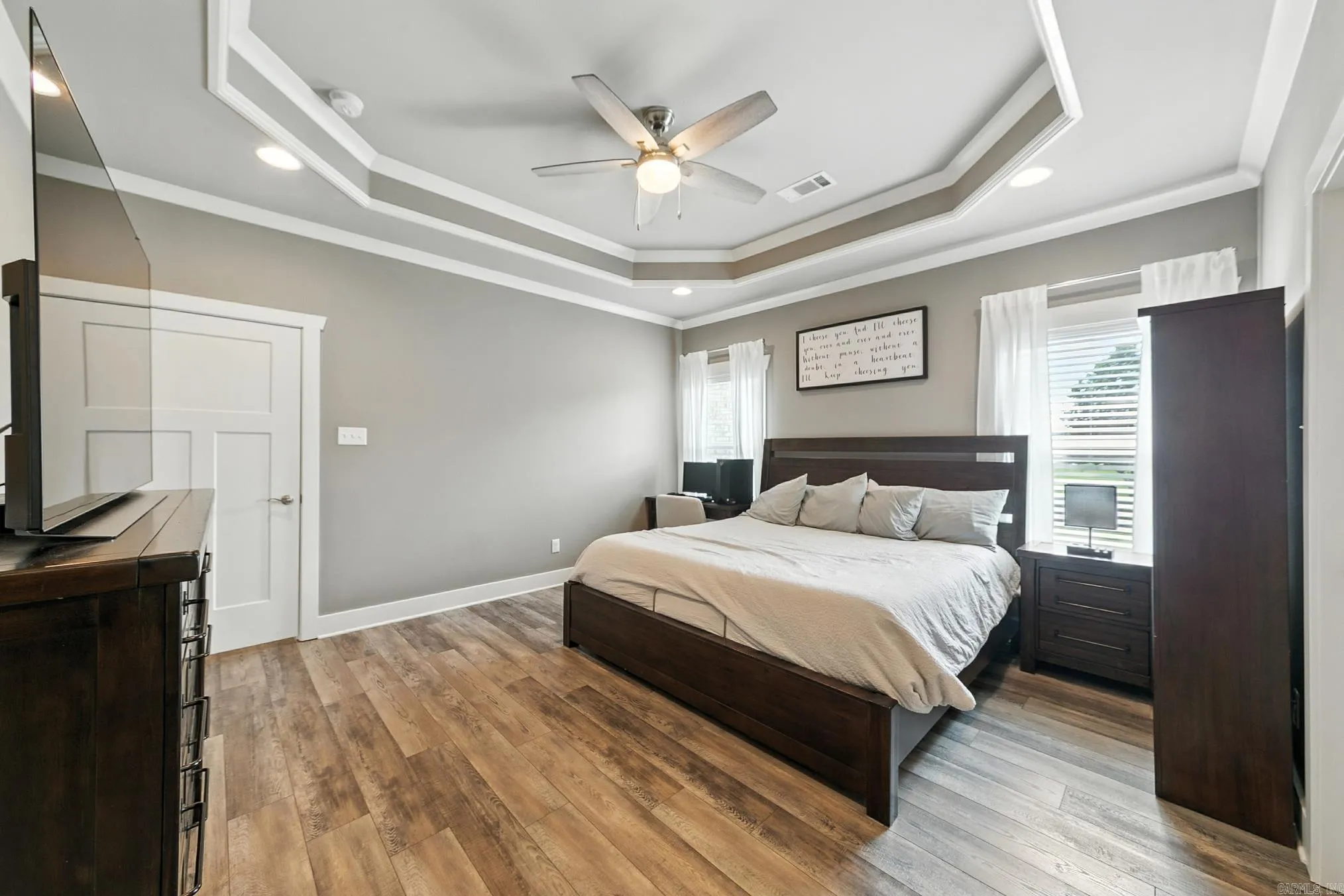 Property at 2358  Lakeshore - Image 27