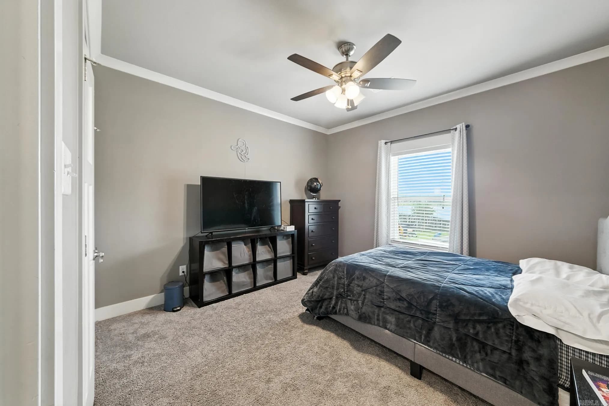 Property at 2358  Lakeshore - Image 35