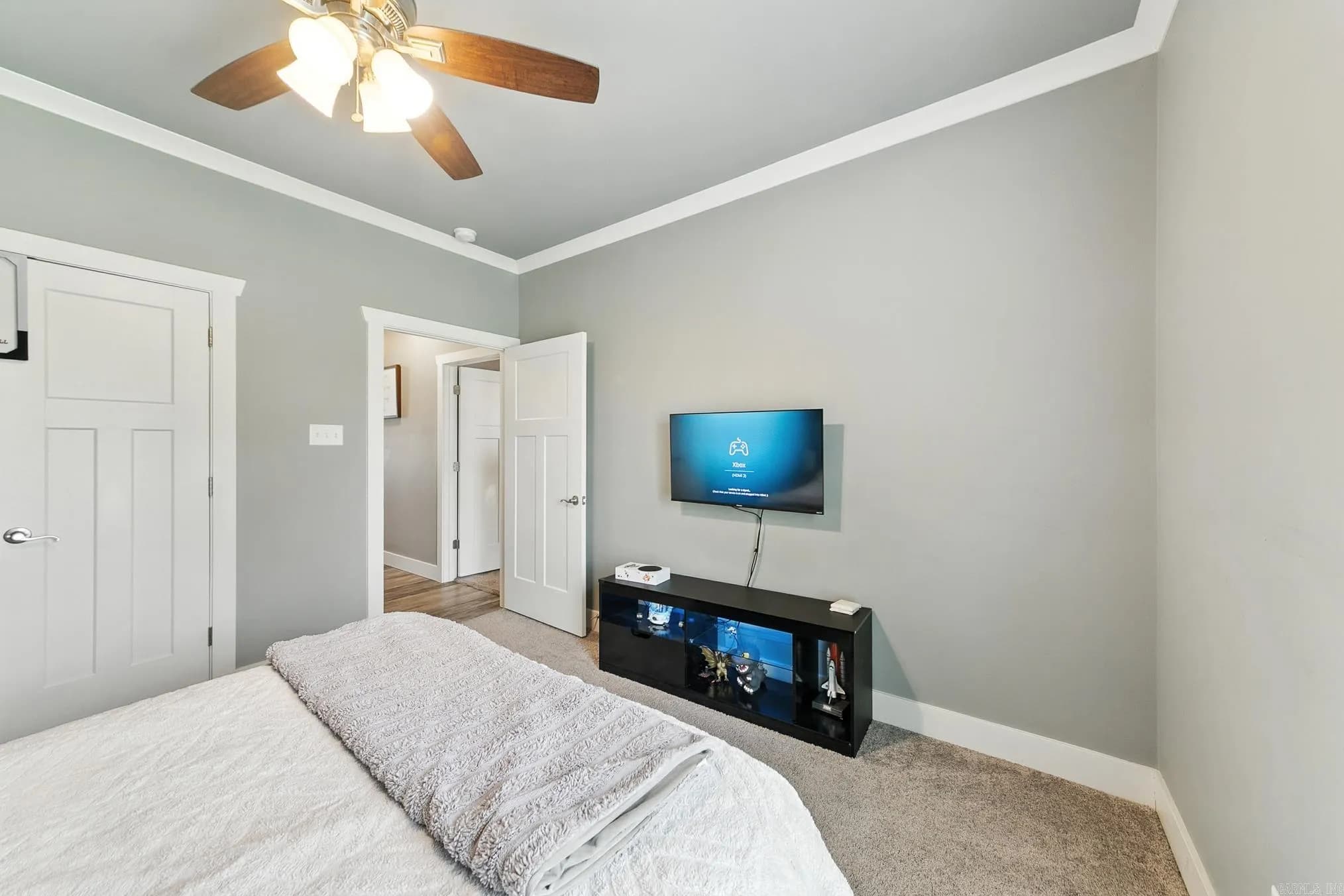 Property at 2358  Lakeshore - Image 40