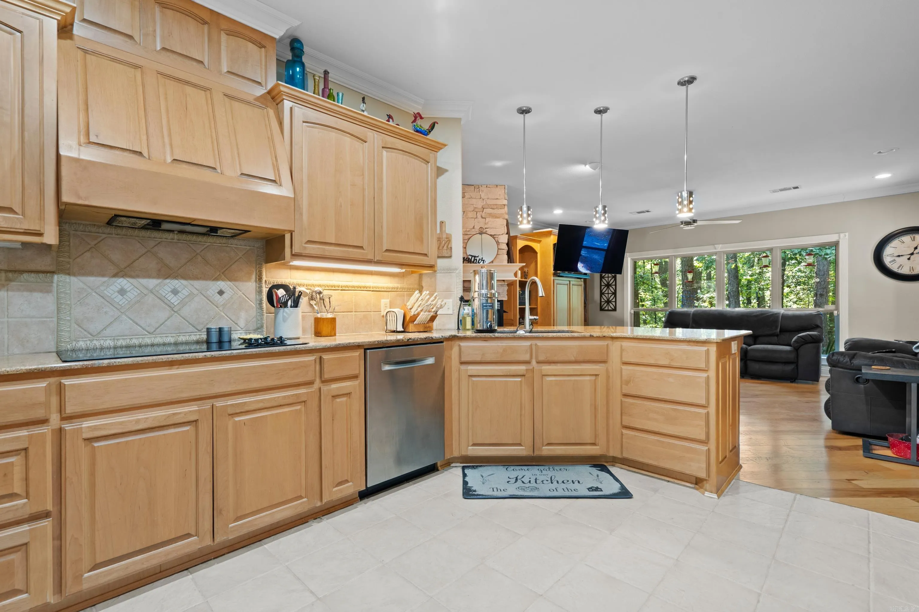 Property at 11  Calderon - Image 17