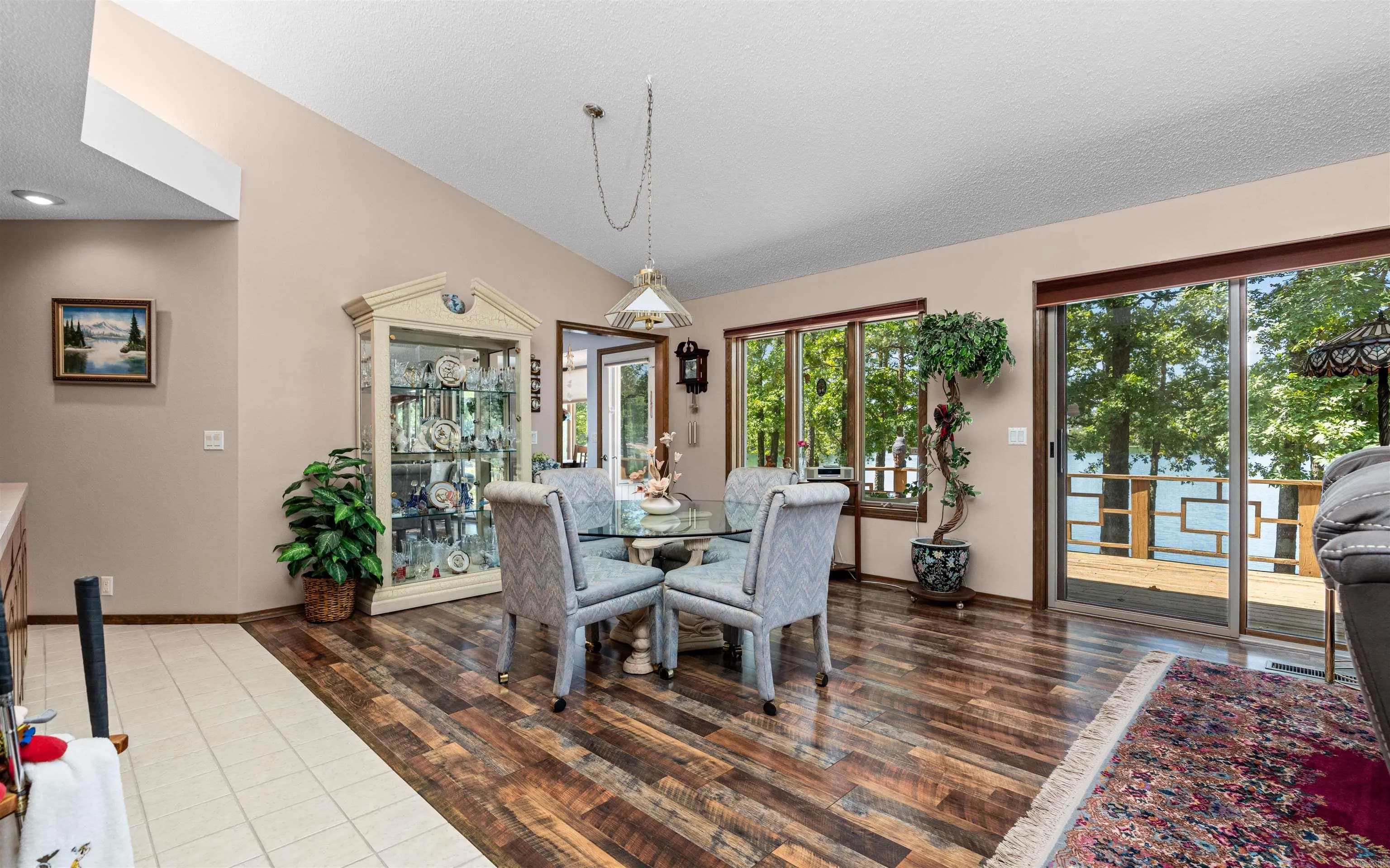 Property at 10  Delavega - Image 11