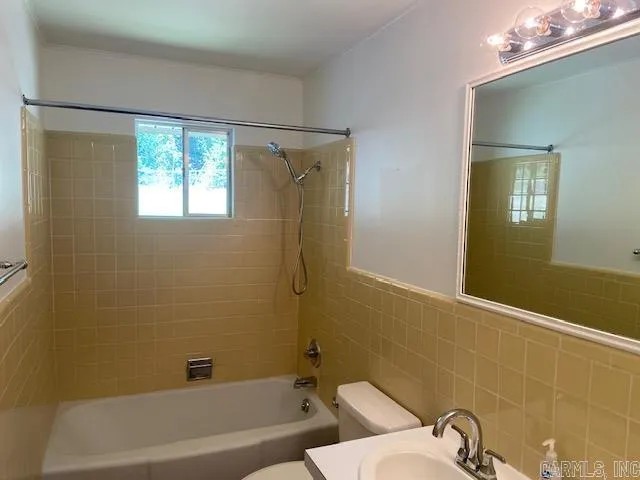 Property at 8  Westbrook - Image 30