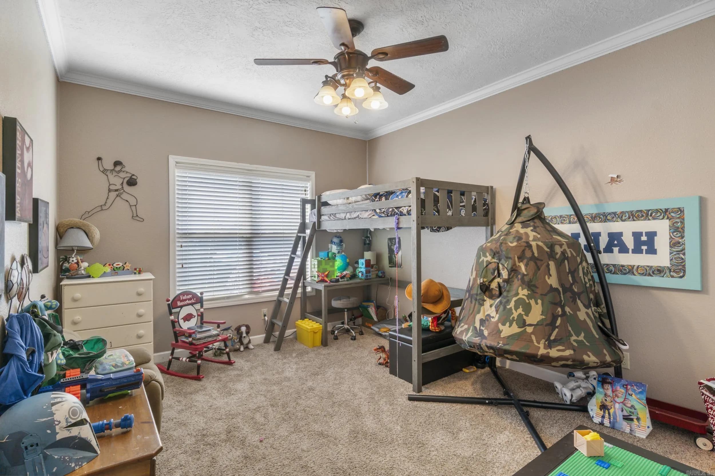 Property at 1829  Cindy - Image 29