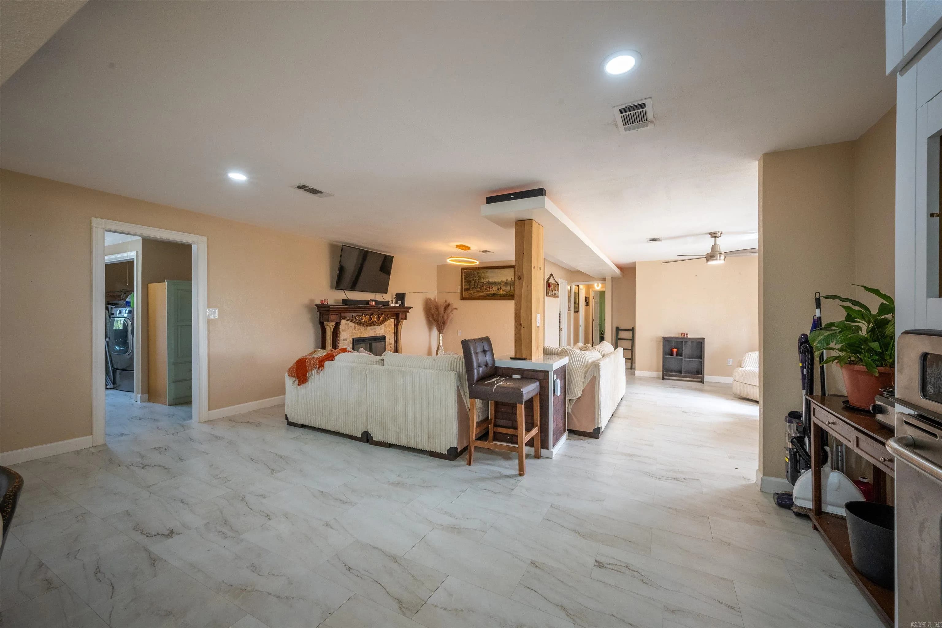 Property at 131  Siler - Image 21