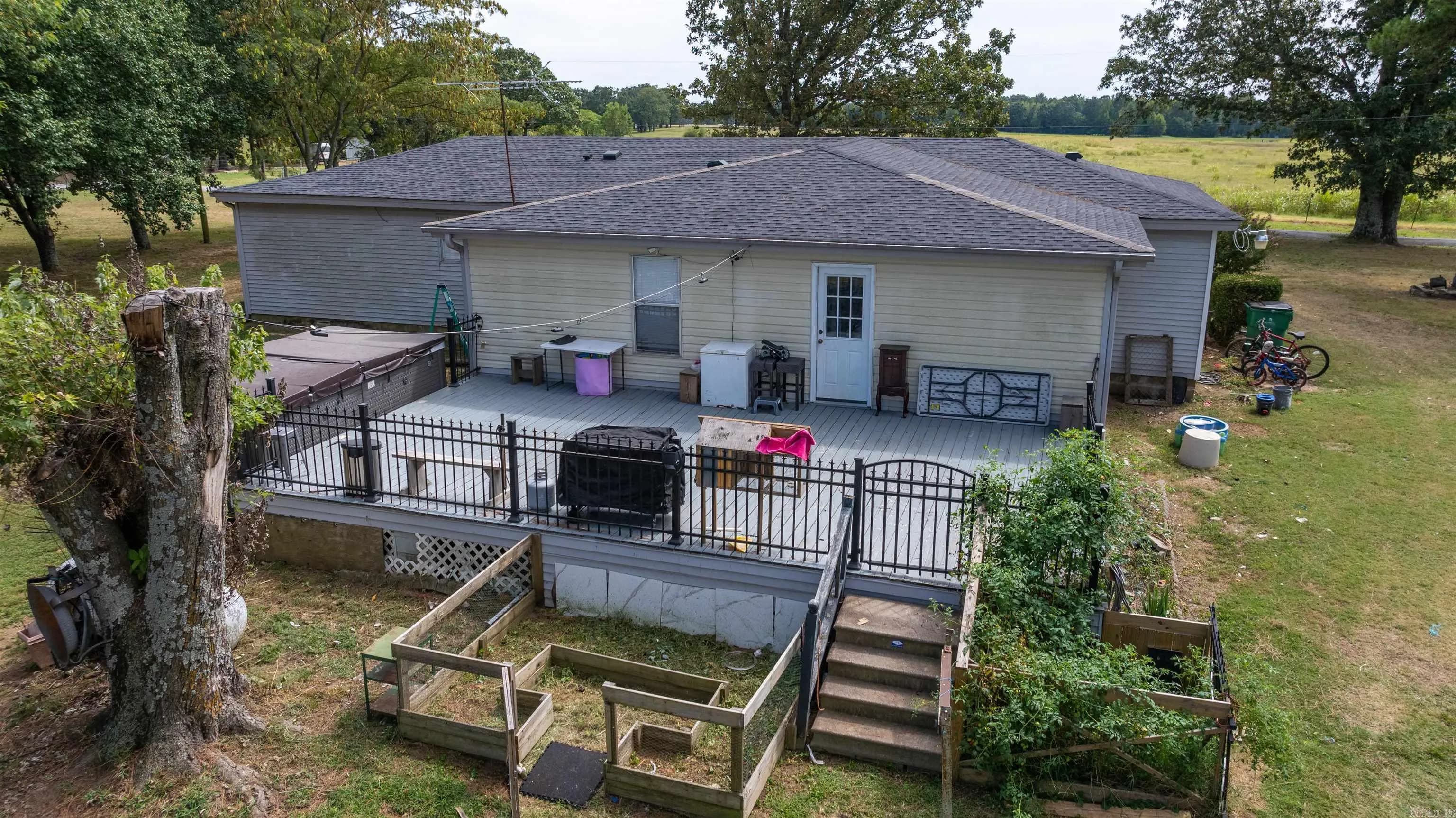 Property at 131  Siler - Image 3