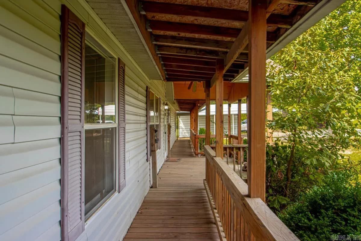 Property at 1629  Glen rose - Image 30