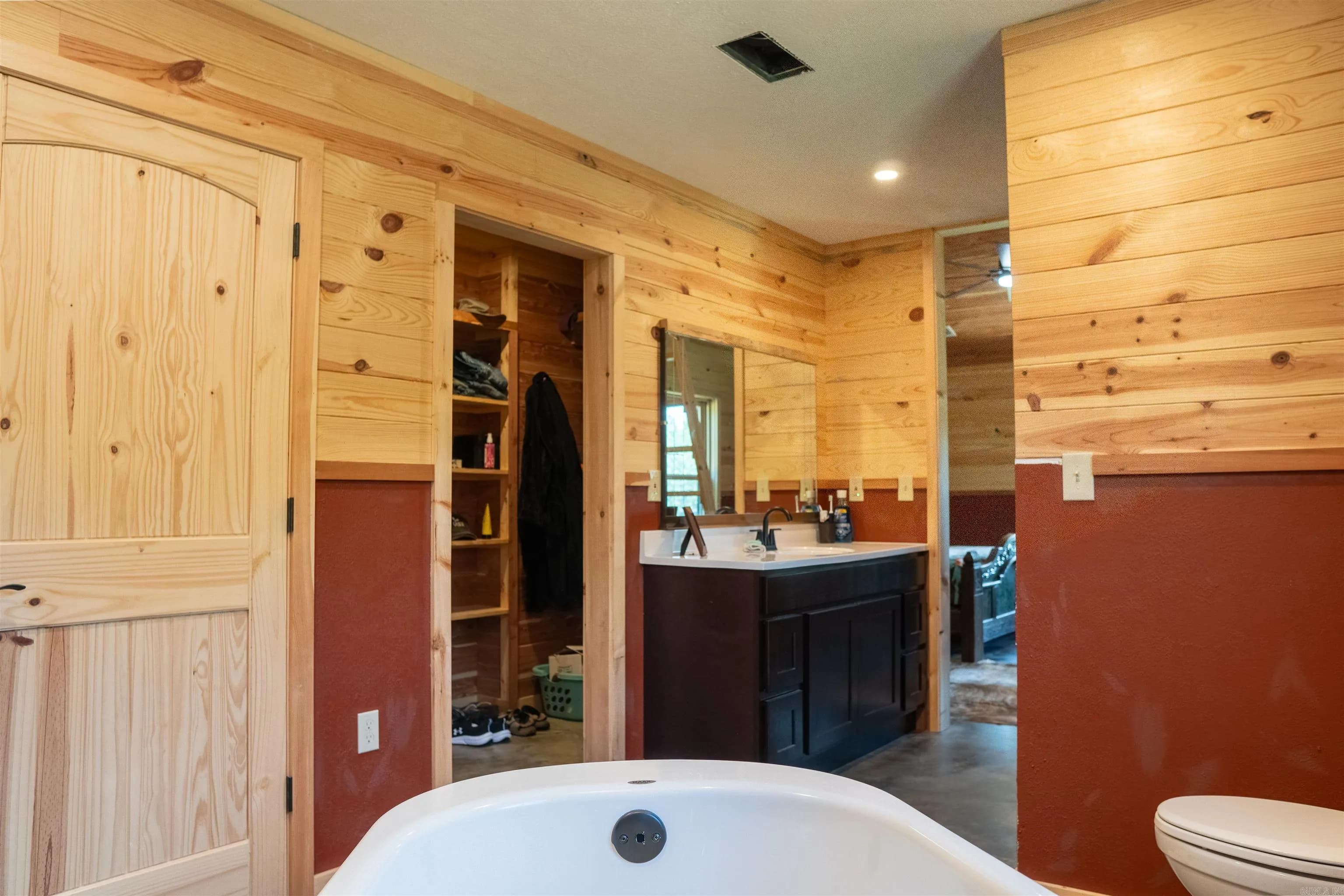 Property at 1269  Blackland - Image 22