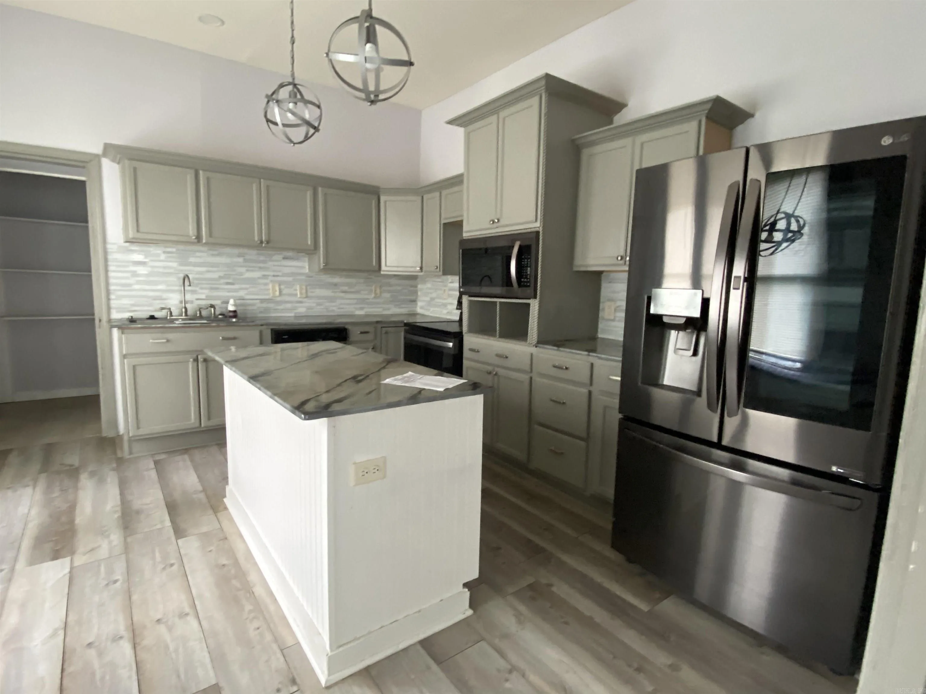 Property at 3010 S Izard - Image 2