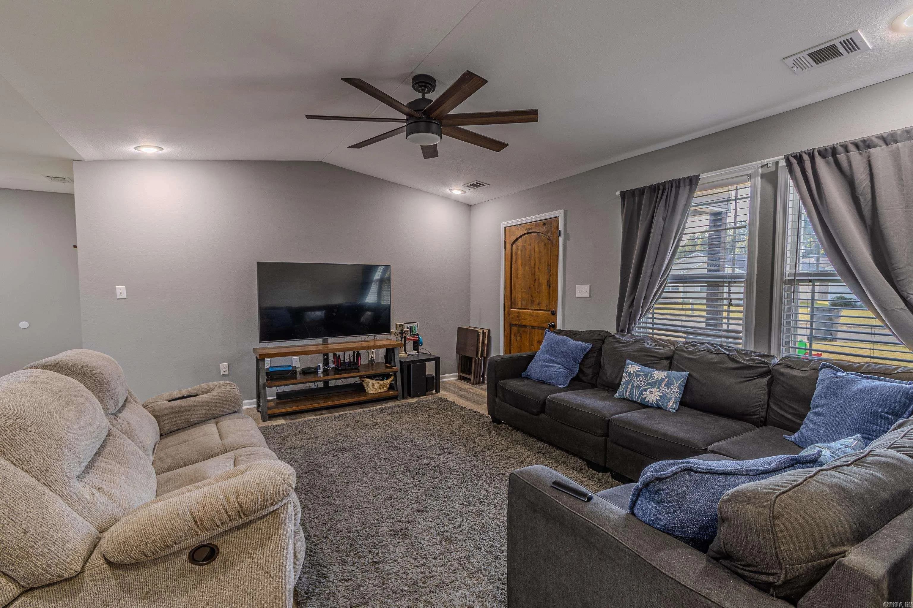 Property at 403  Allyson - Image 10