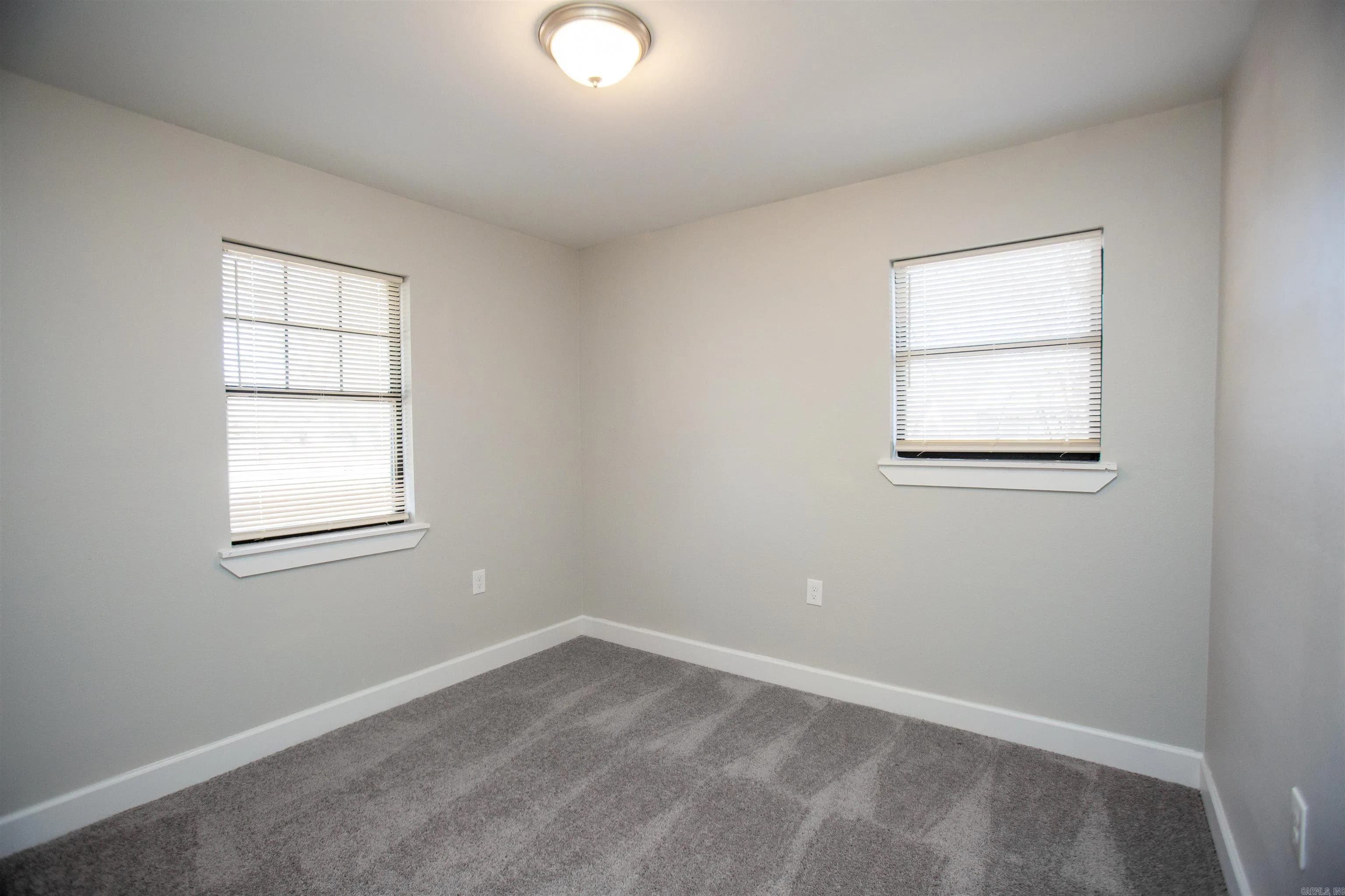 Property at 614  Gordon - Image 13