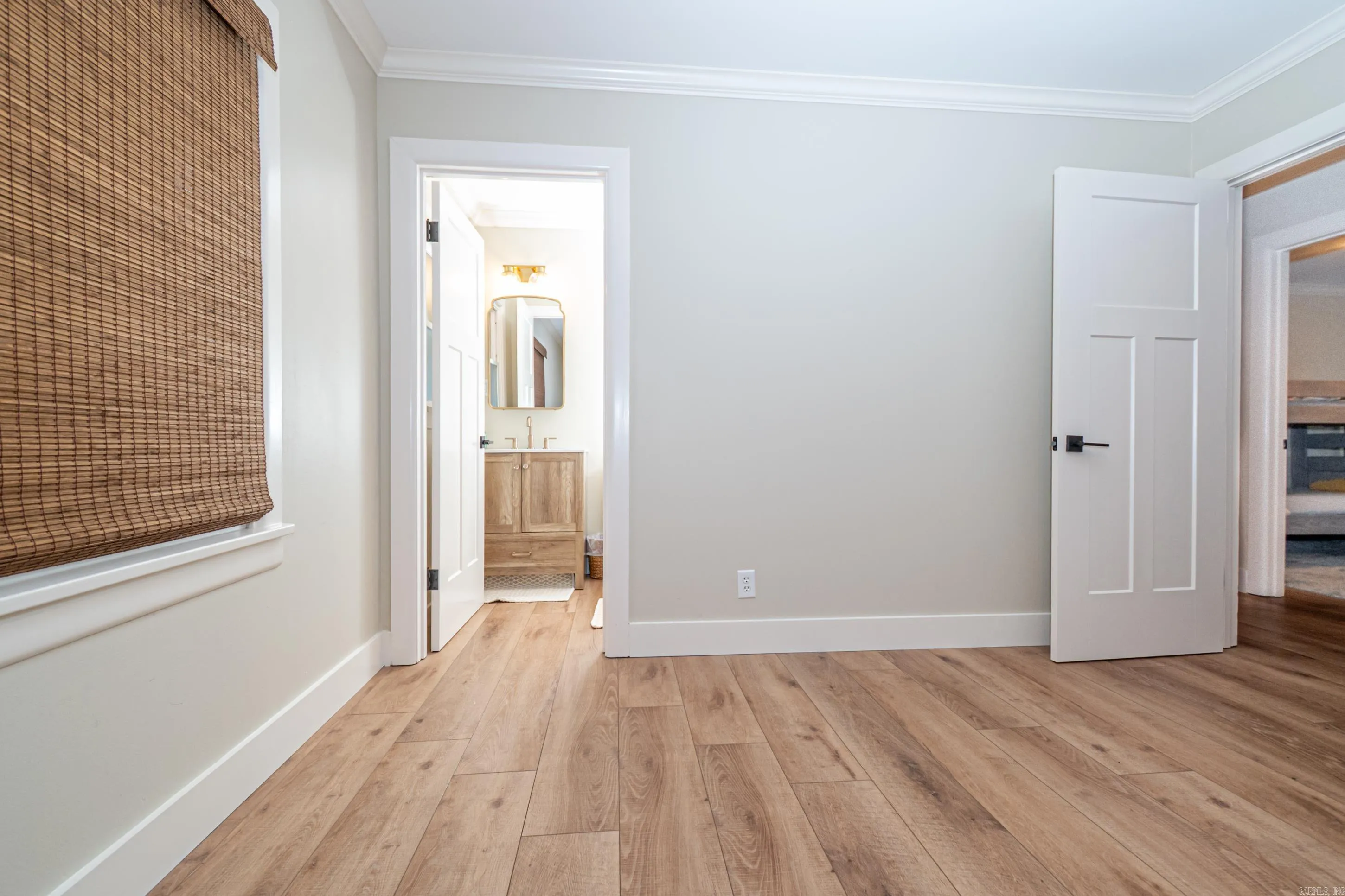Property at 2504  Forest lawn dr - Image 12