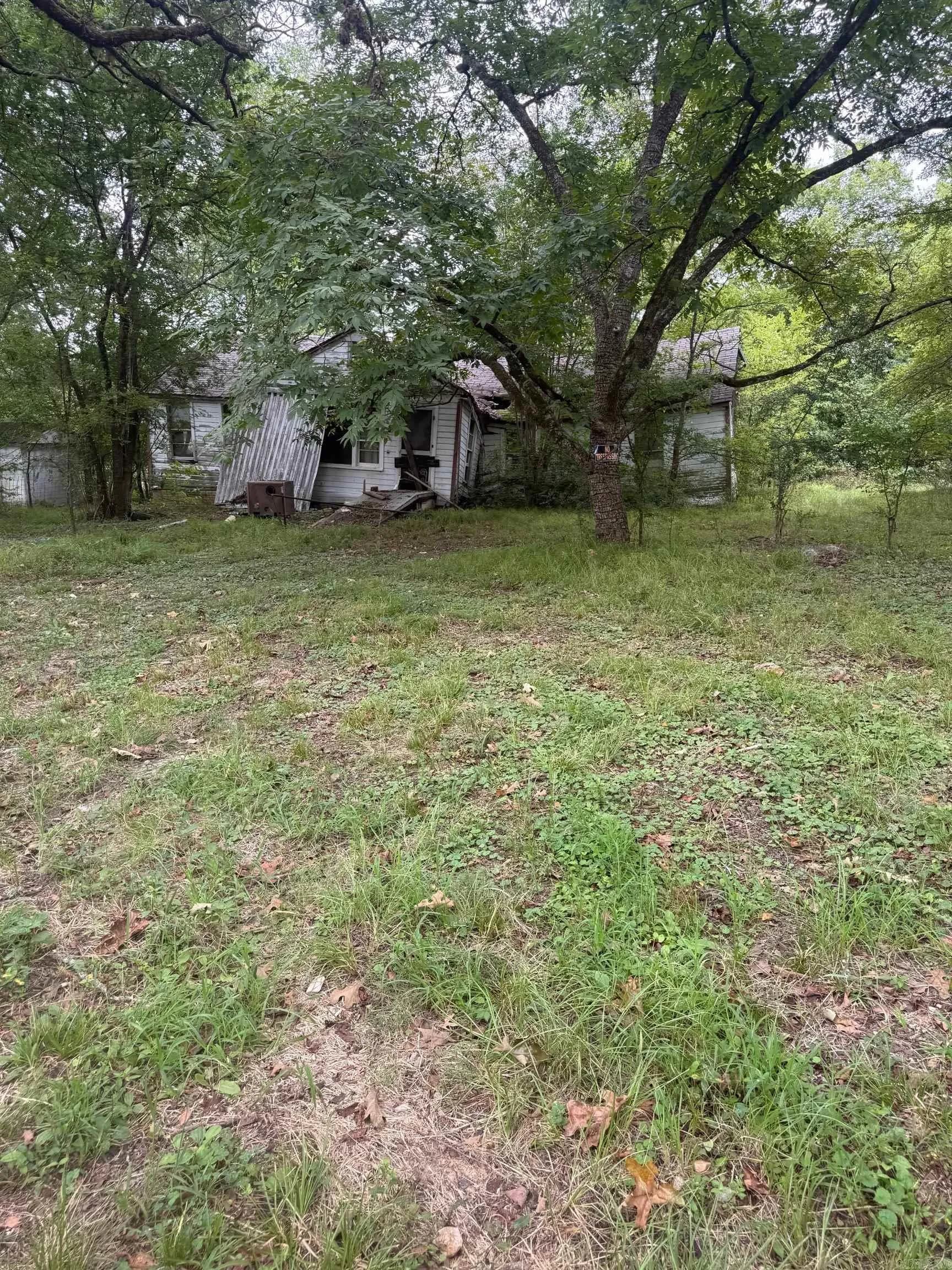 Property at 602  Stephenson - Image 4