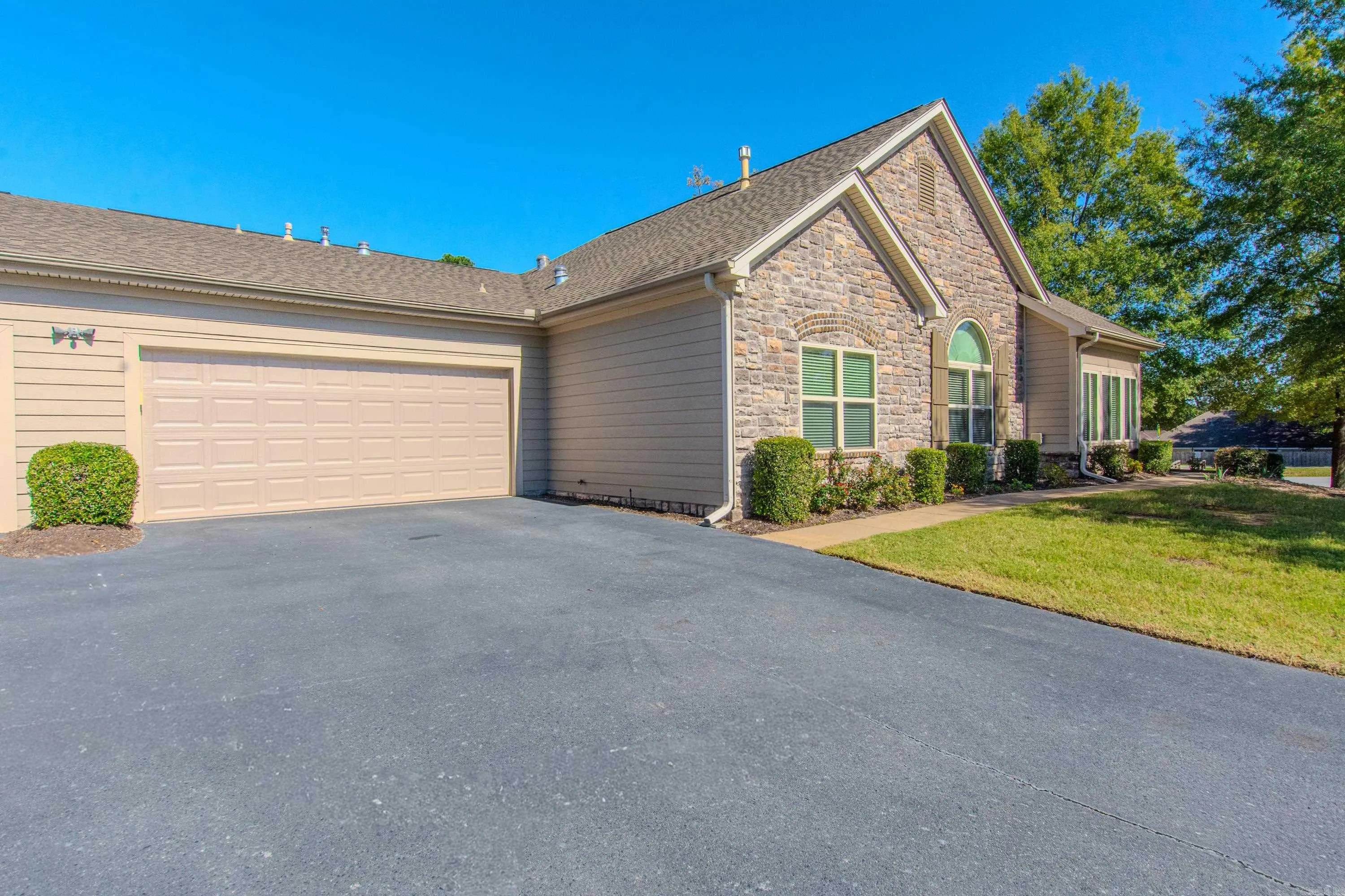 Property at 394  Mountain terrace - Image 44