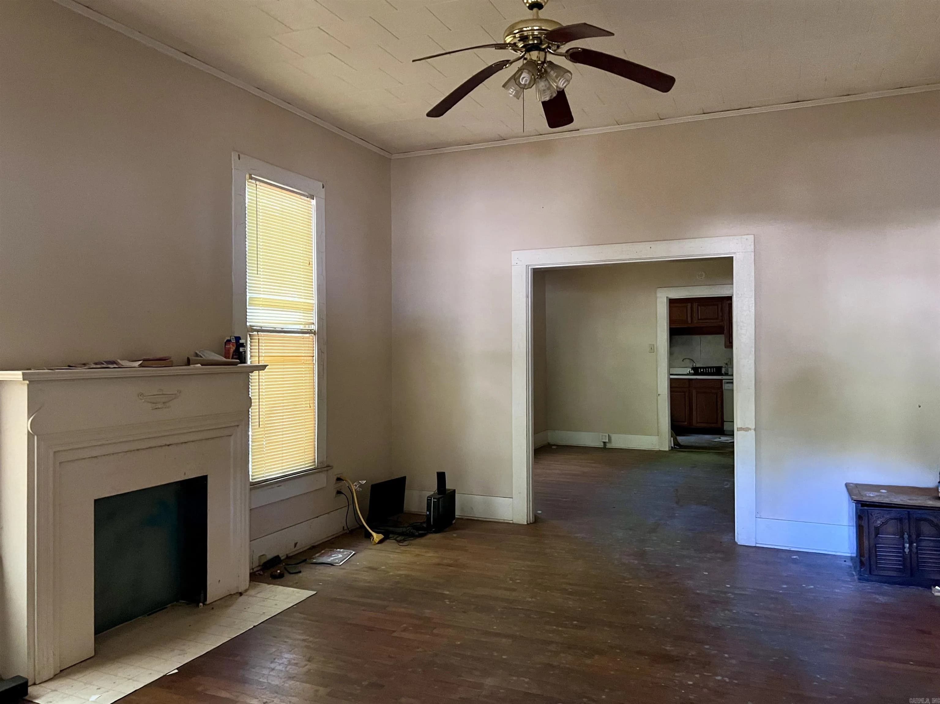 Property at 1113 W Grand - Image 10