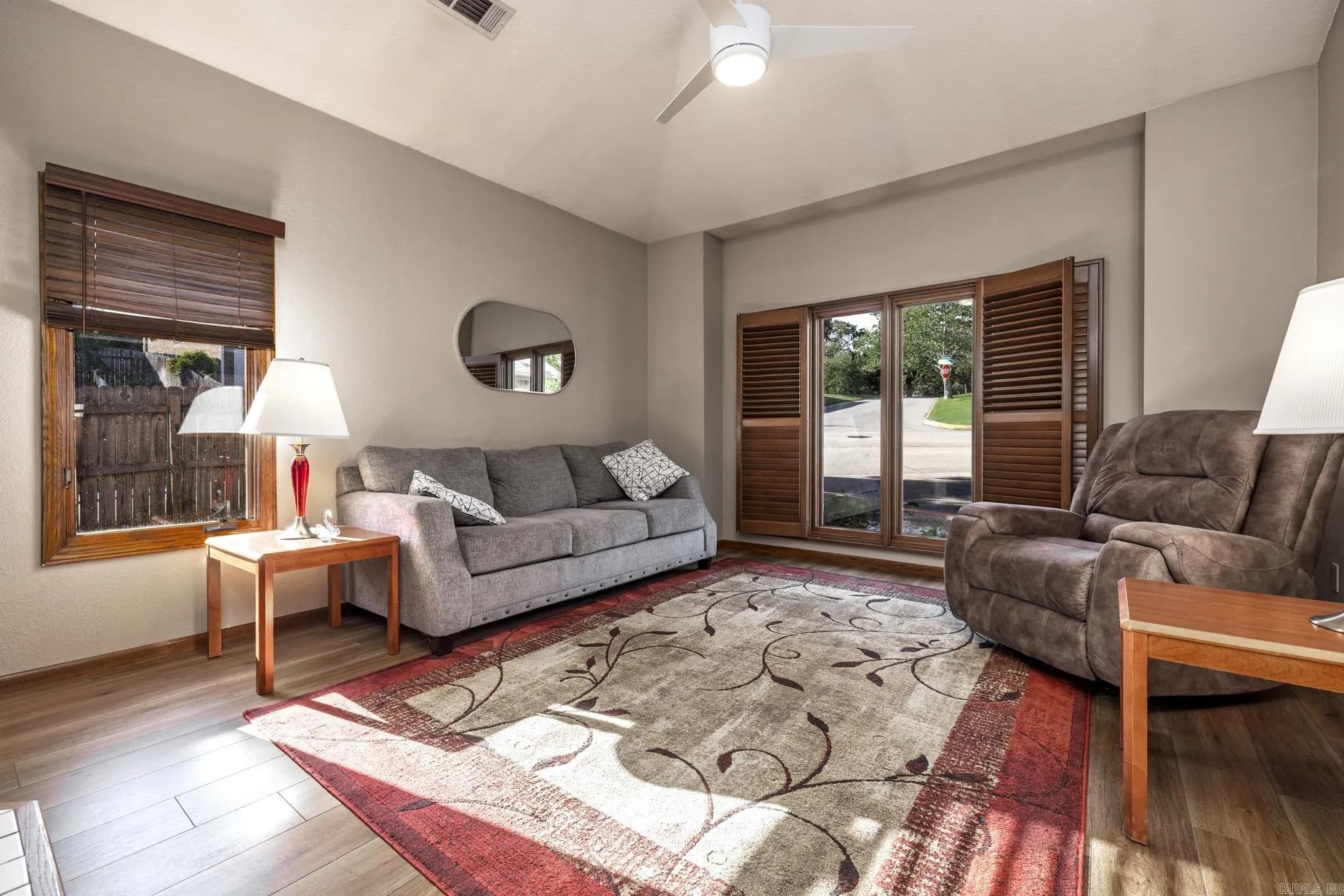 Property at 207  Dottie - Image 5