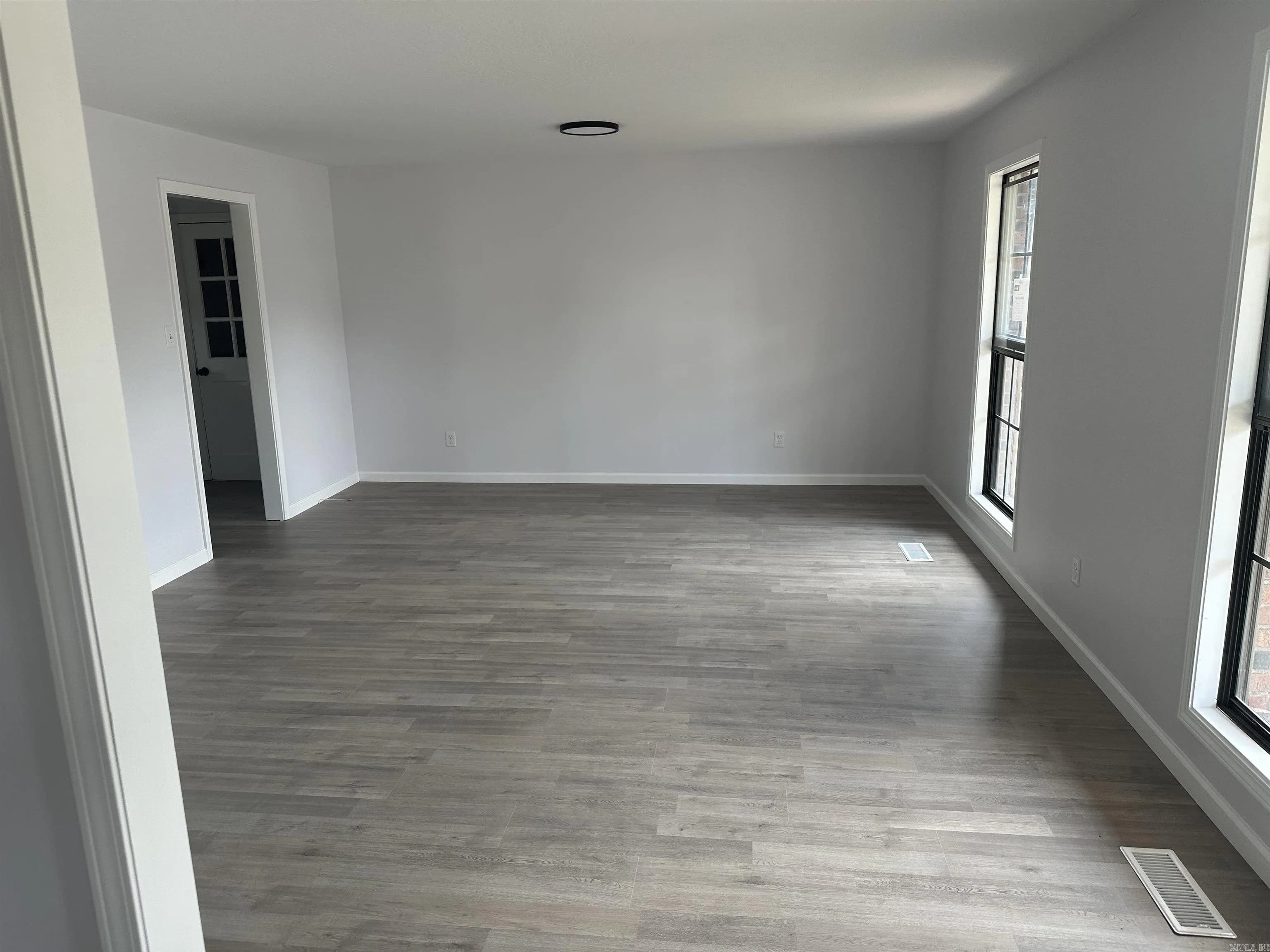 Property at 203  Bellwood - Image 15
