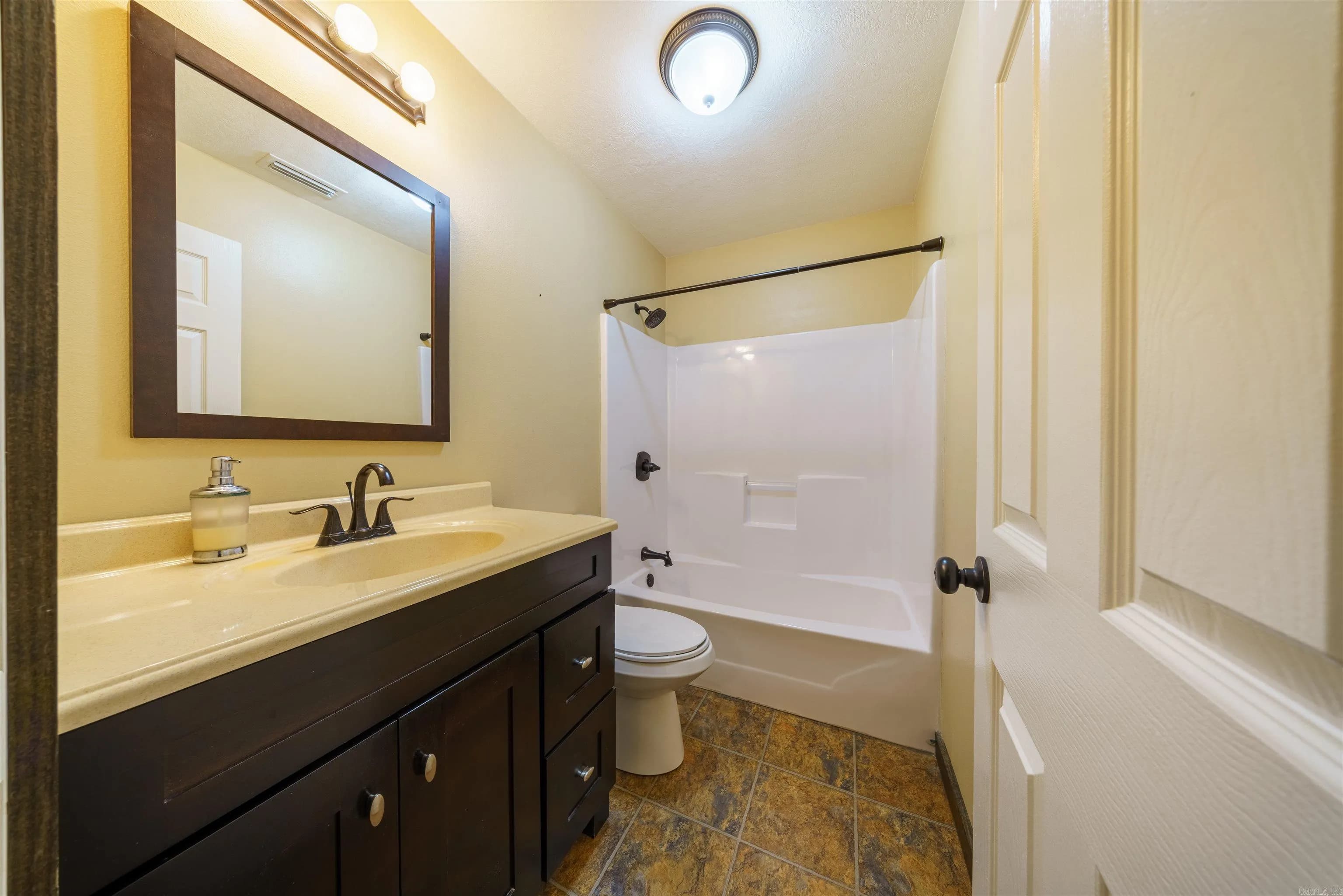 Property at 95  Songbird rd - Image 13