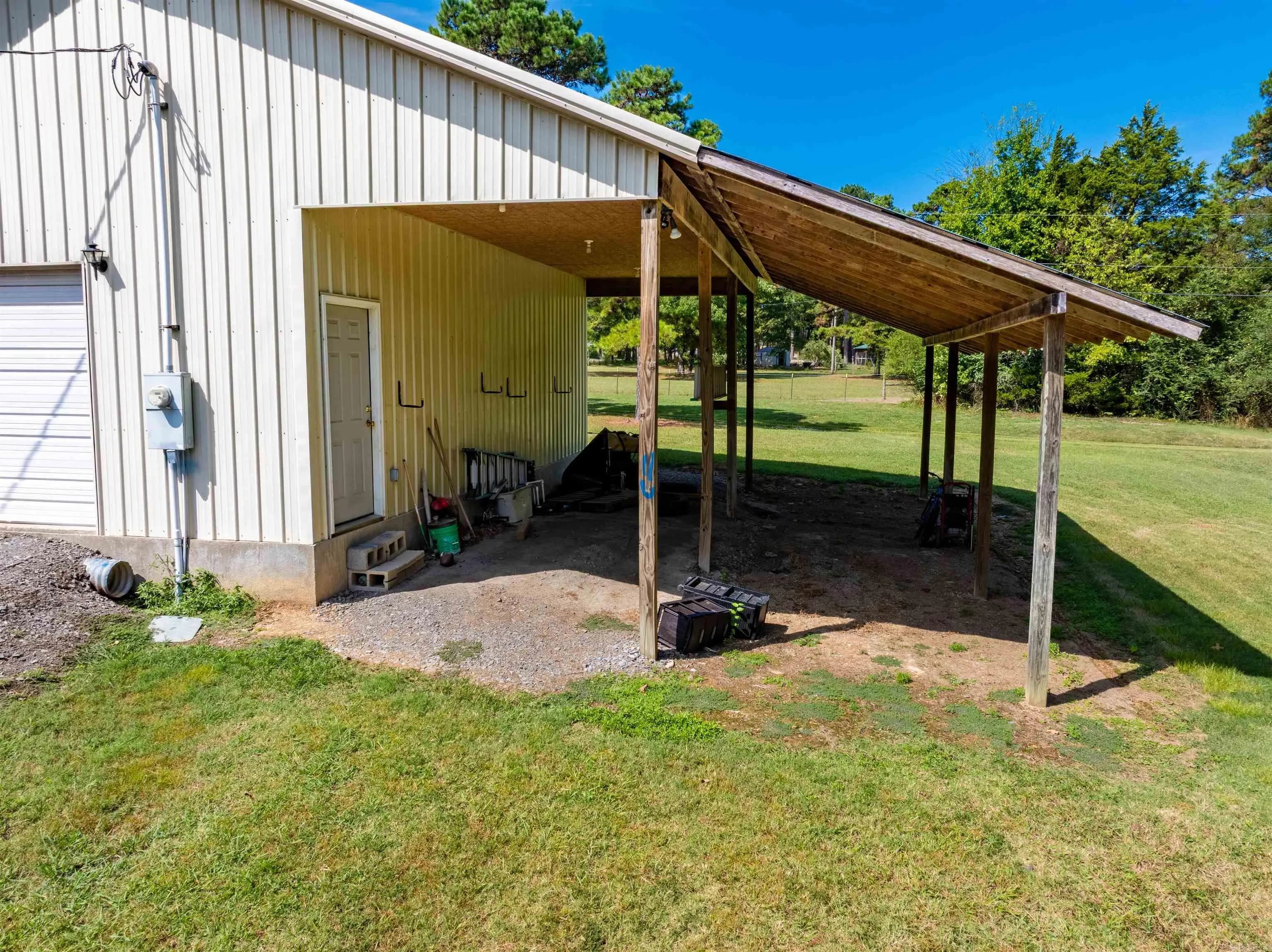 Property at 95  Songbird rd - Image 26