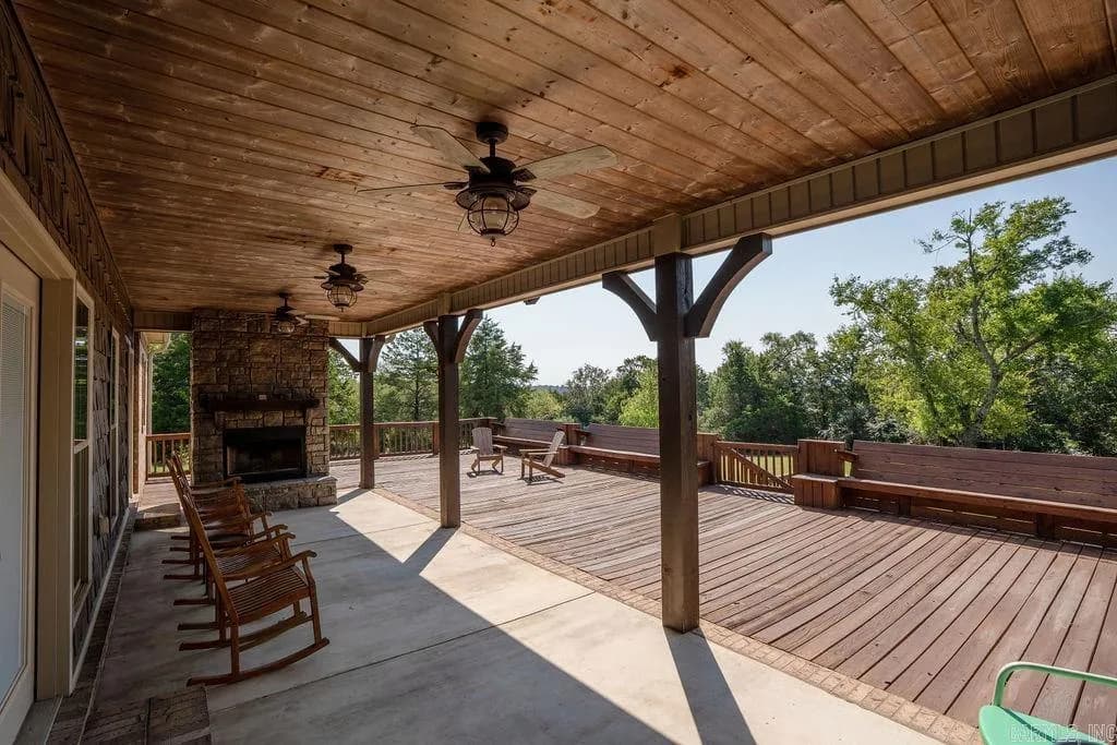 Property at 4  Woodridge - Image 34