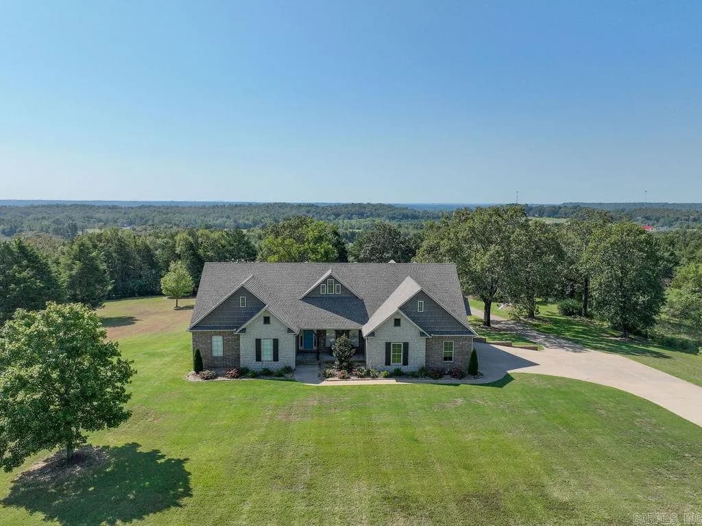 Property at 4  Woodridge - Image 5