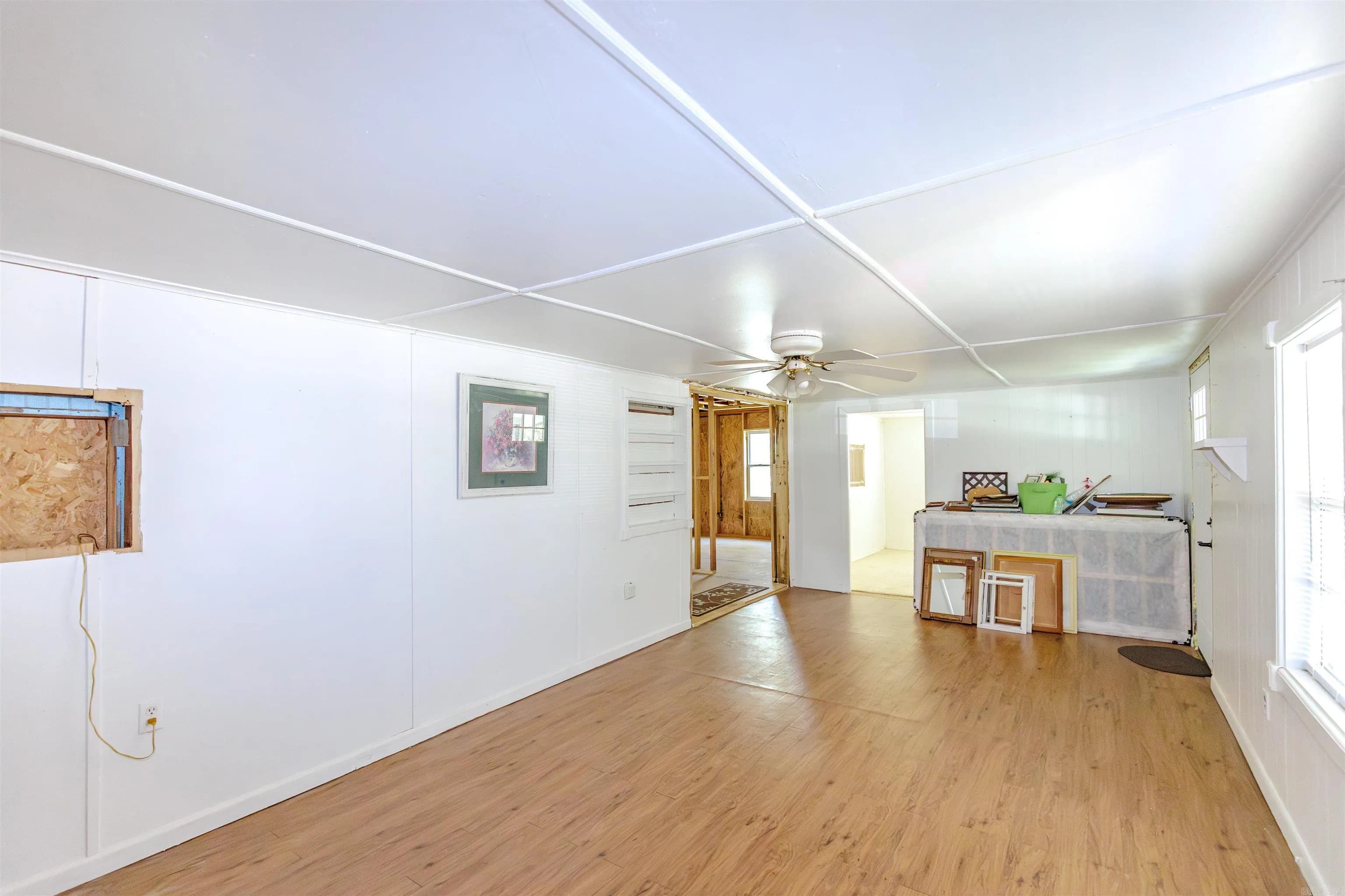 Property at 48  Bass - Image 50