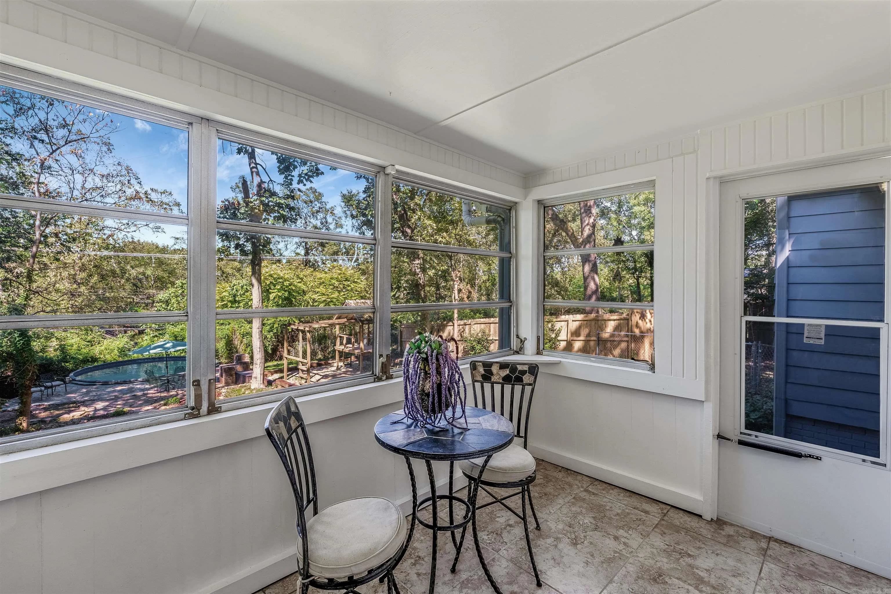 Property at 163  Sheridan road - Image 16
