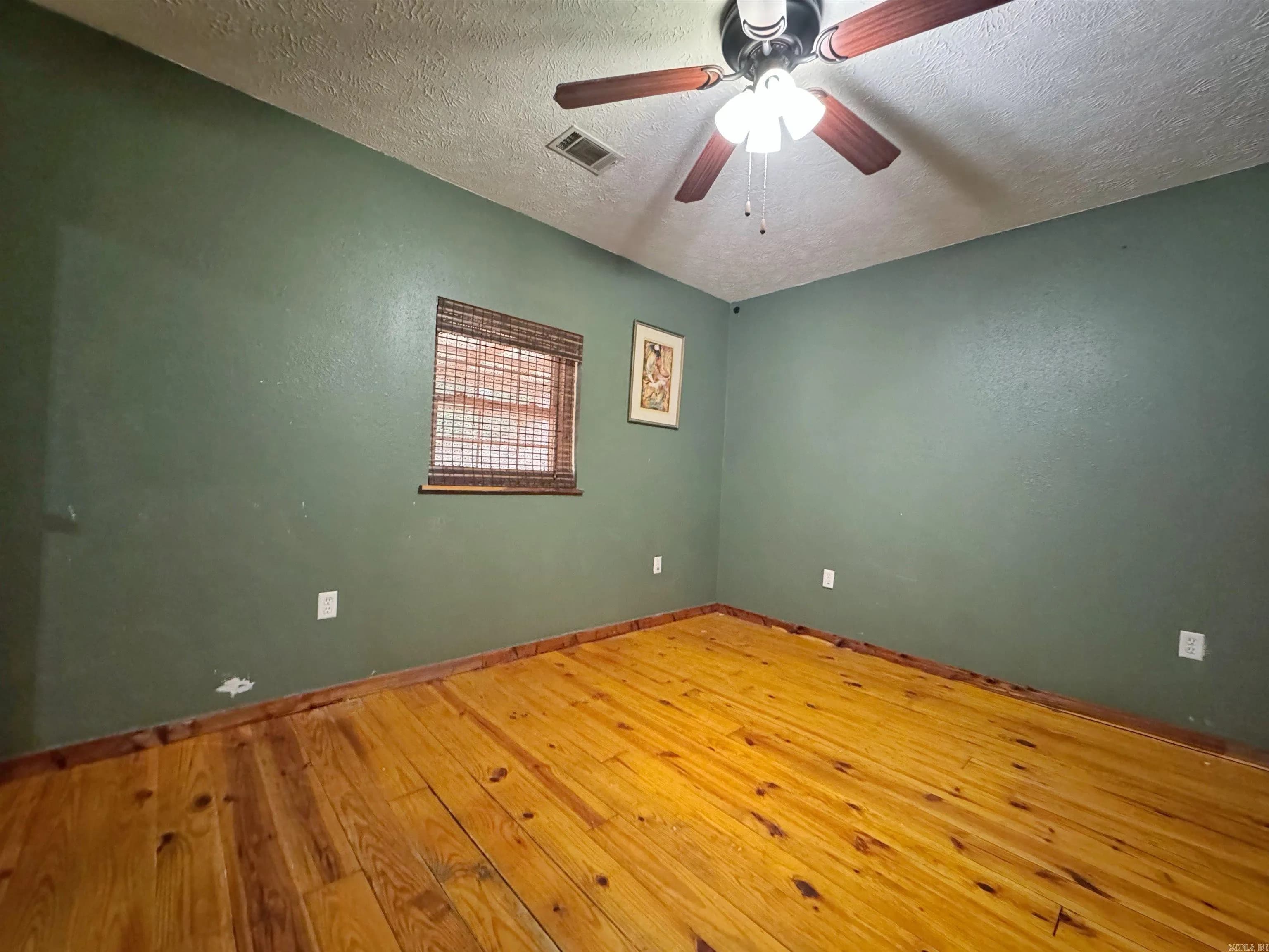 Property at 1057  Henderson - Image 33