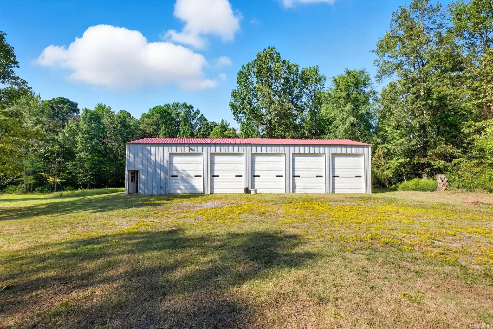 Property at 1100  Jennifer lane - Image 32