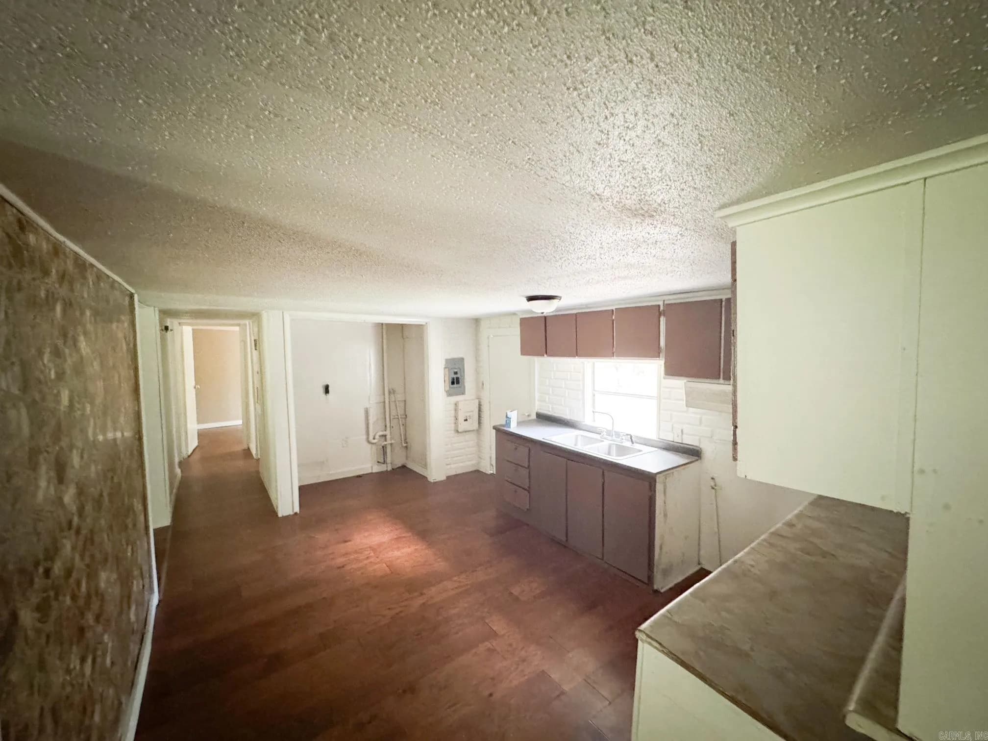 Property at 533  Graham - Image 2