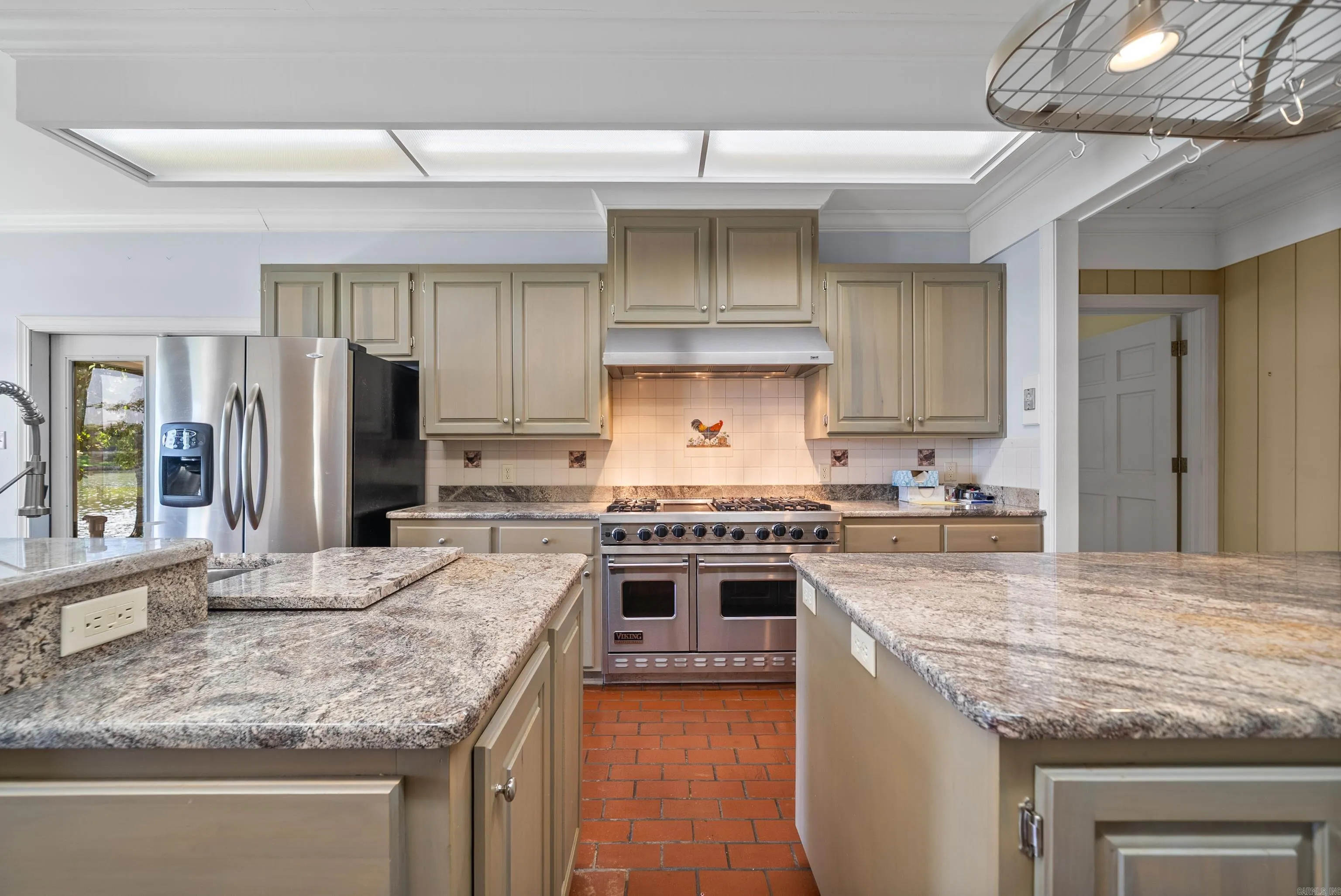 Property at 1241  Lakeshore - Image 24
