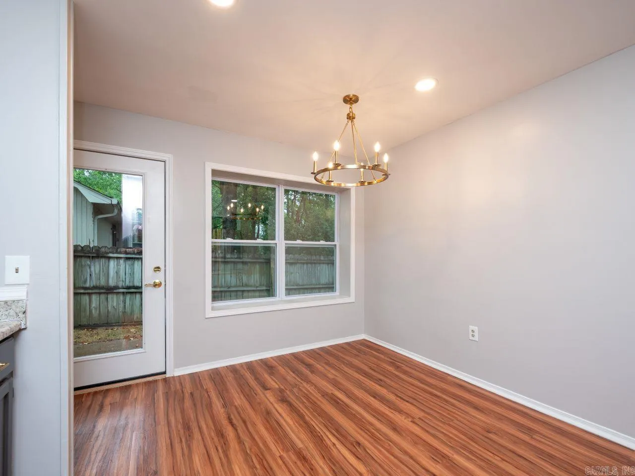 Property at 18  Willow oak - Image 10