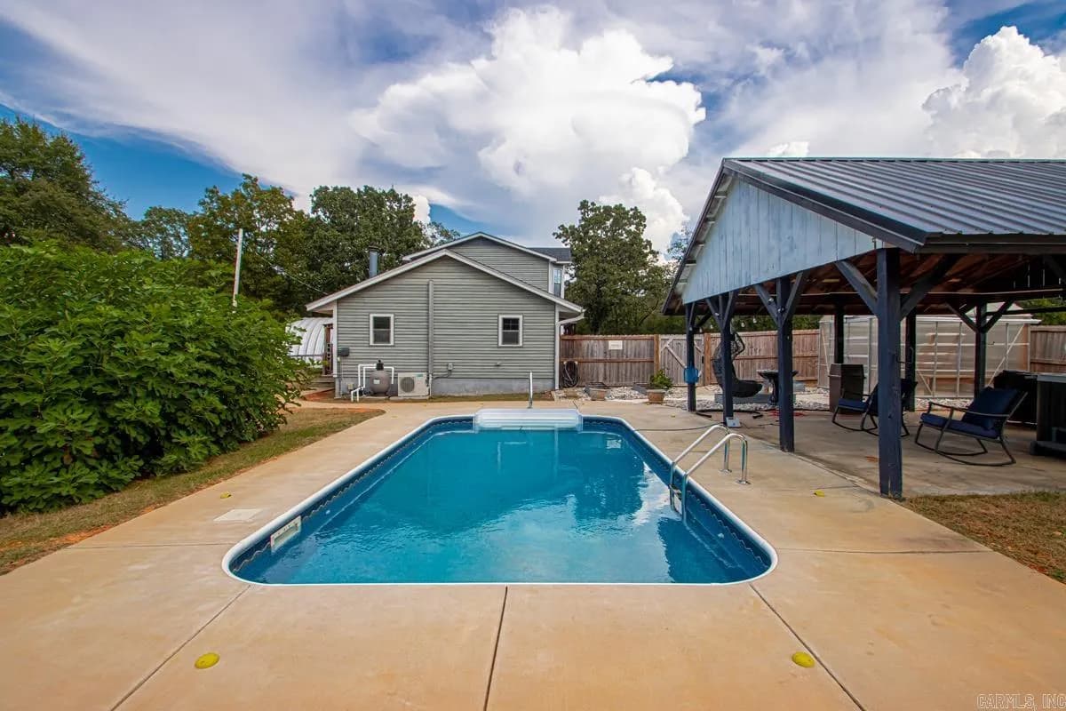 Property at 125  Briarwood - Image 9