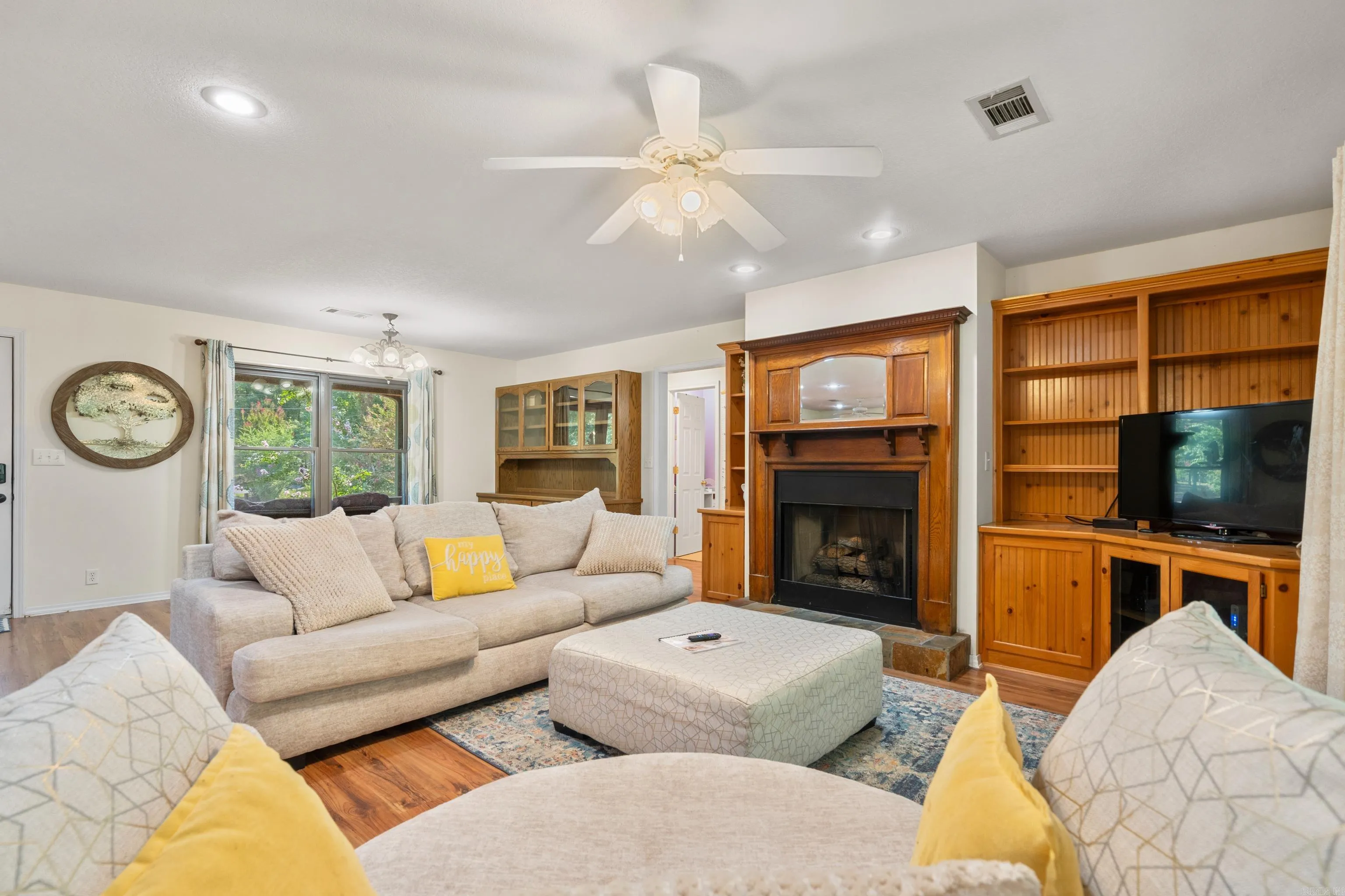 Property at 235  Wildflower ct - Image 12