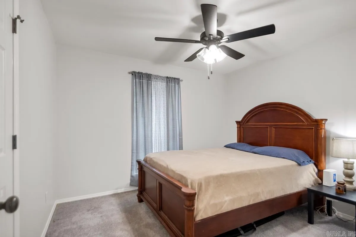 Property at 702  Holly lynn - Image 14
