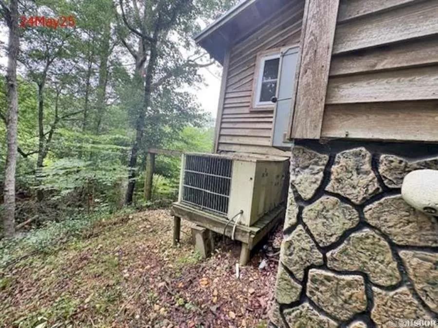 Property at 135  Burnett road - Image 12