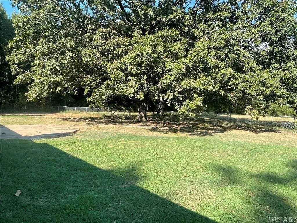 Property at 116  Stegall - Image 30