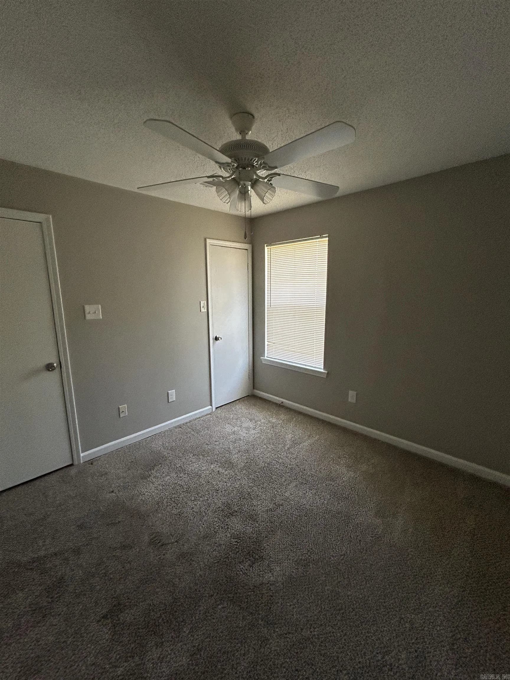 Property at 14  Park - Image 12
