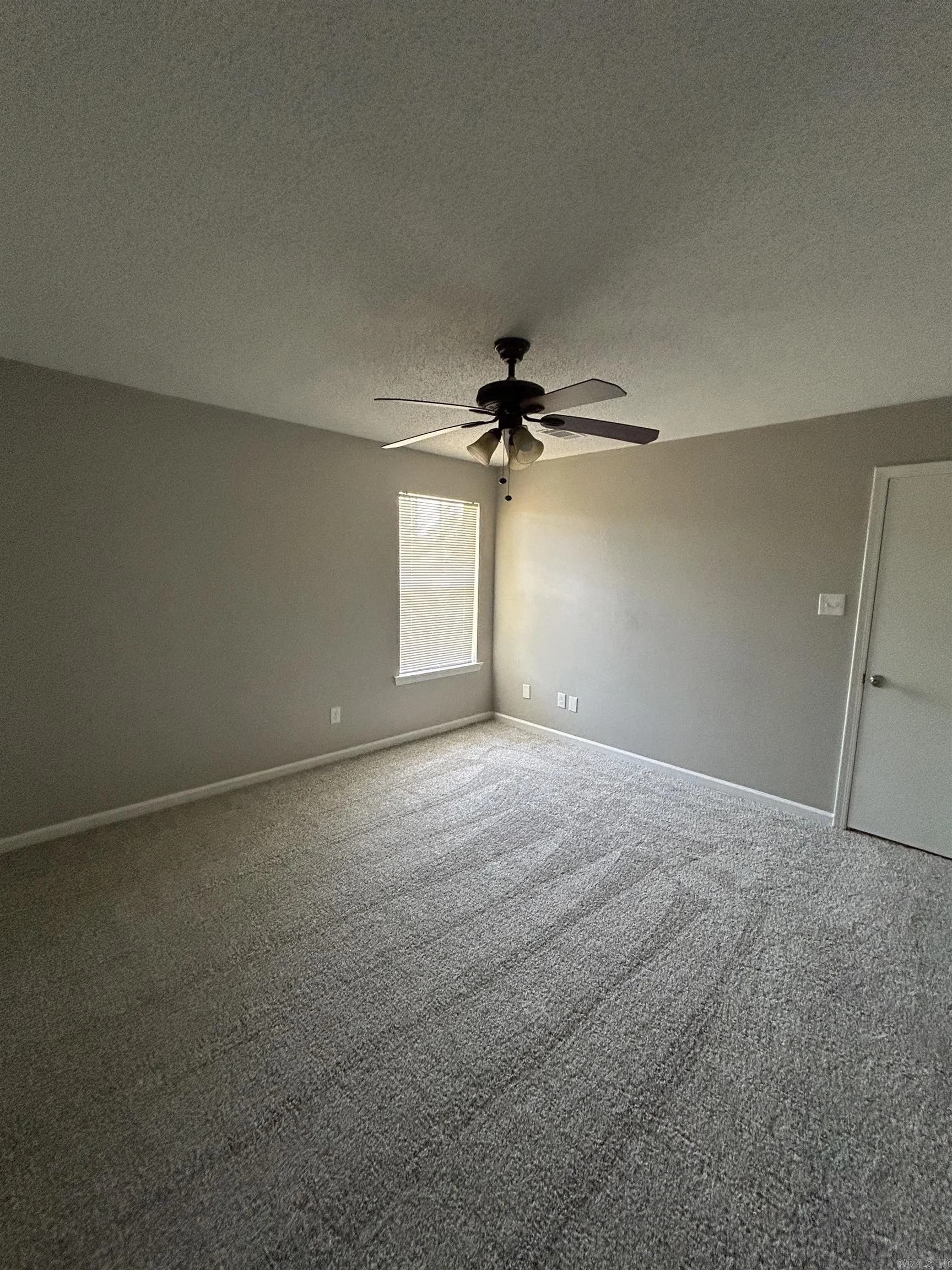 Property at 14  Park - Image 17