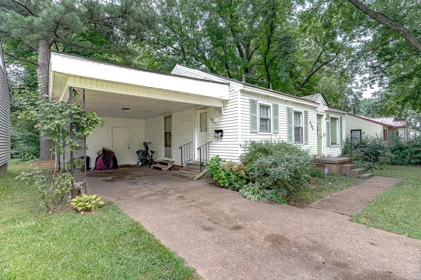 Property at 2204  Glenwood - Image 3