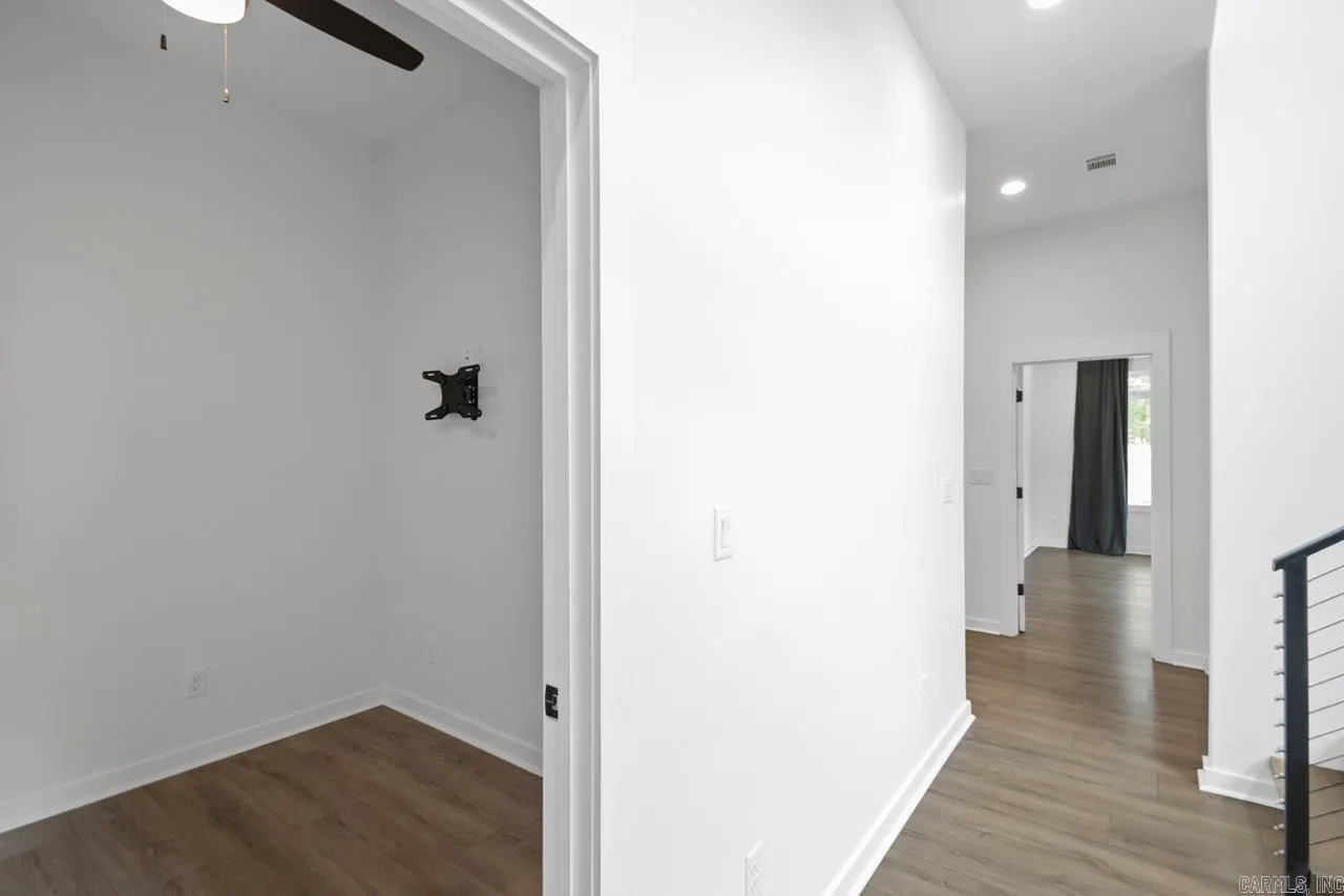 Property at 1020  Hunter lee - Image 32